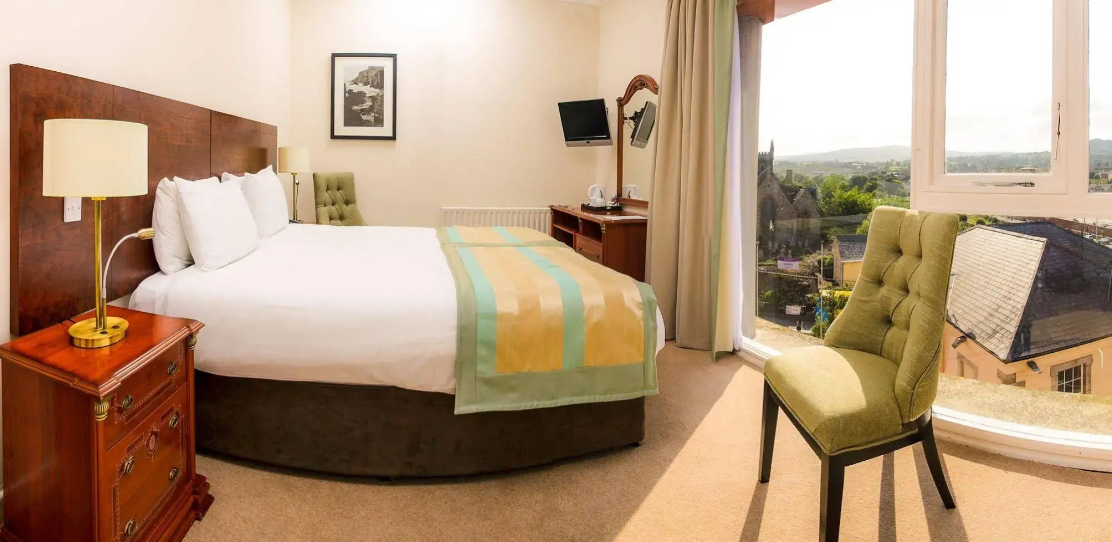 The Royal Hotel and Merrill Leisure Club