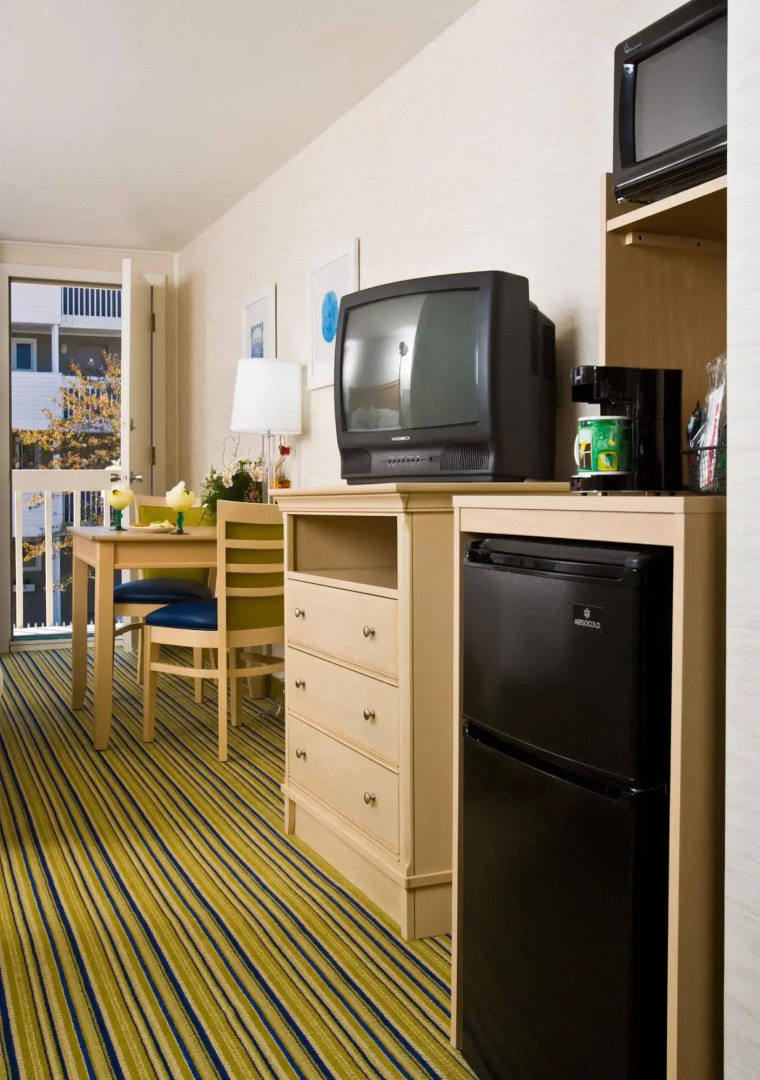 Surfside Hotel and Suites