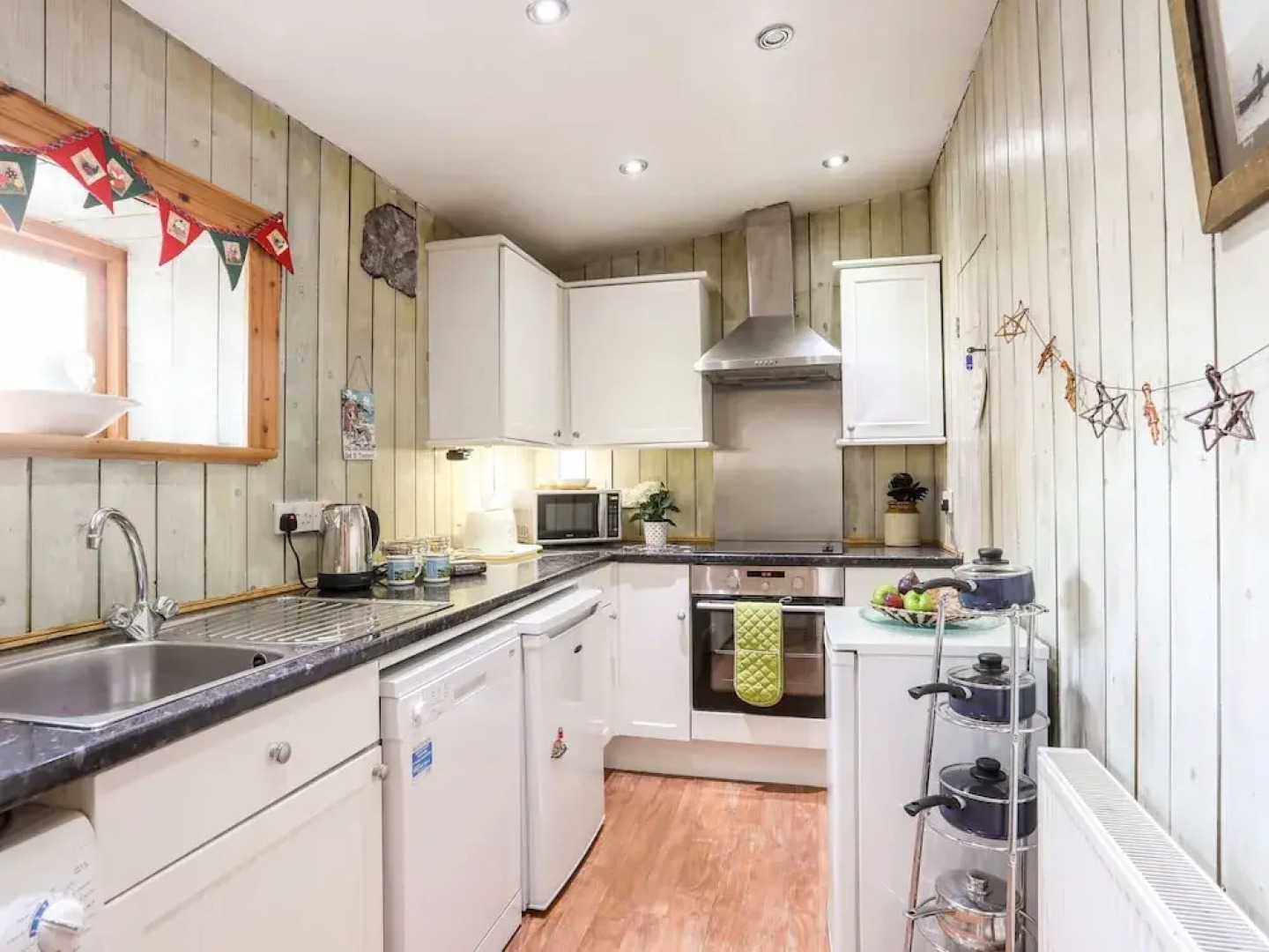 East Point Lynas Lighthouse Keeper's Cottage