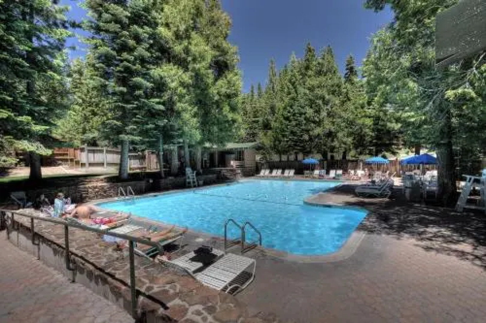 Weil Luxury Vacation Cabin