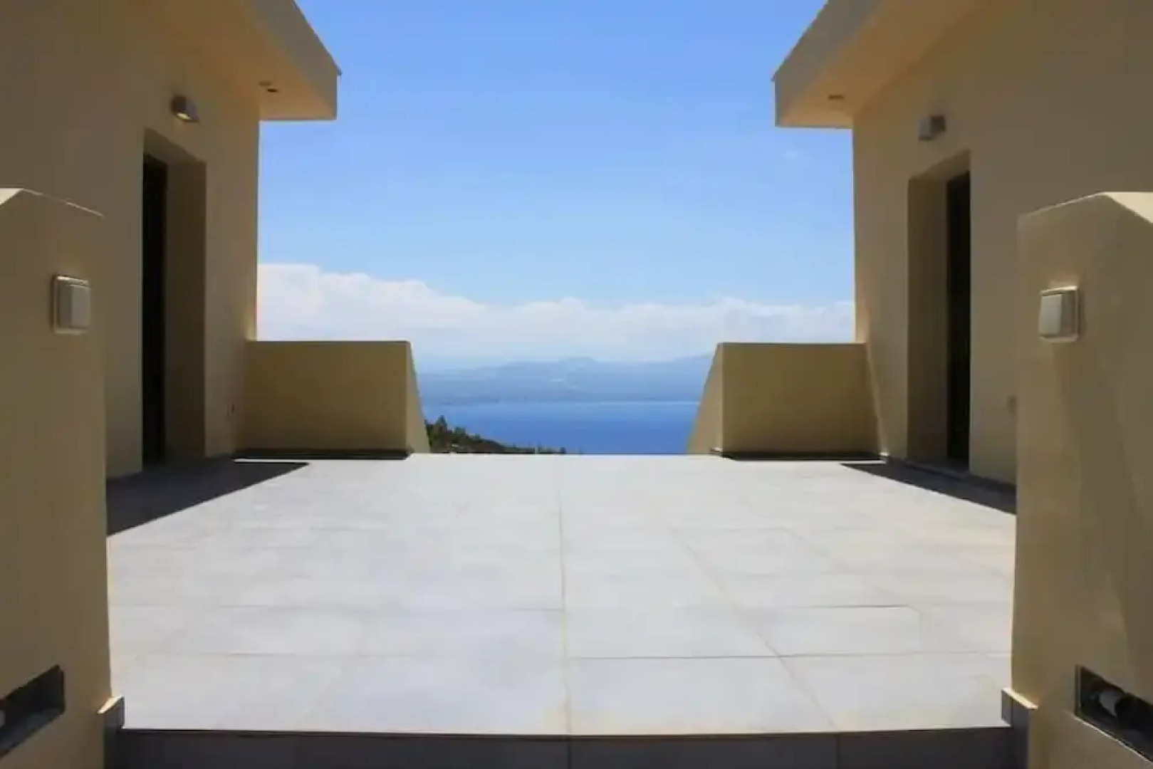 260sqm villa in Loutraki with a sea view