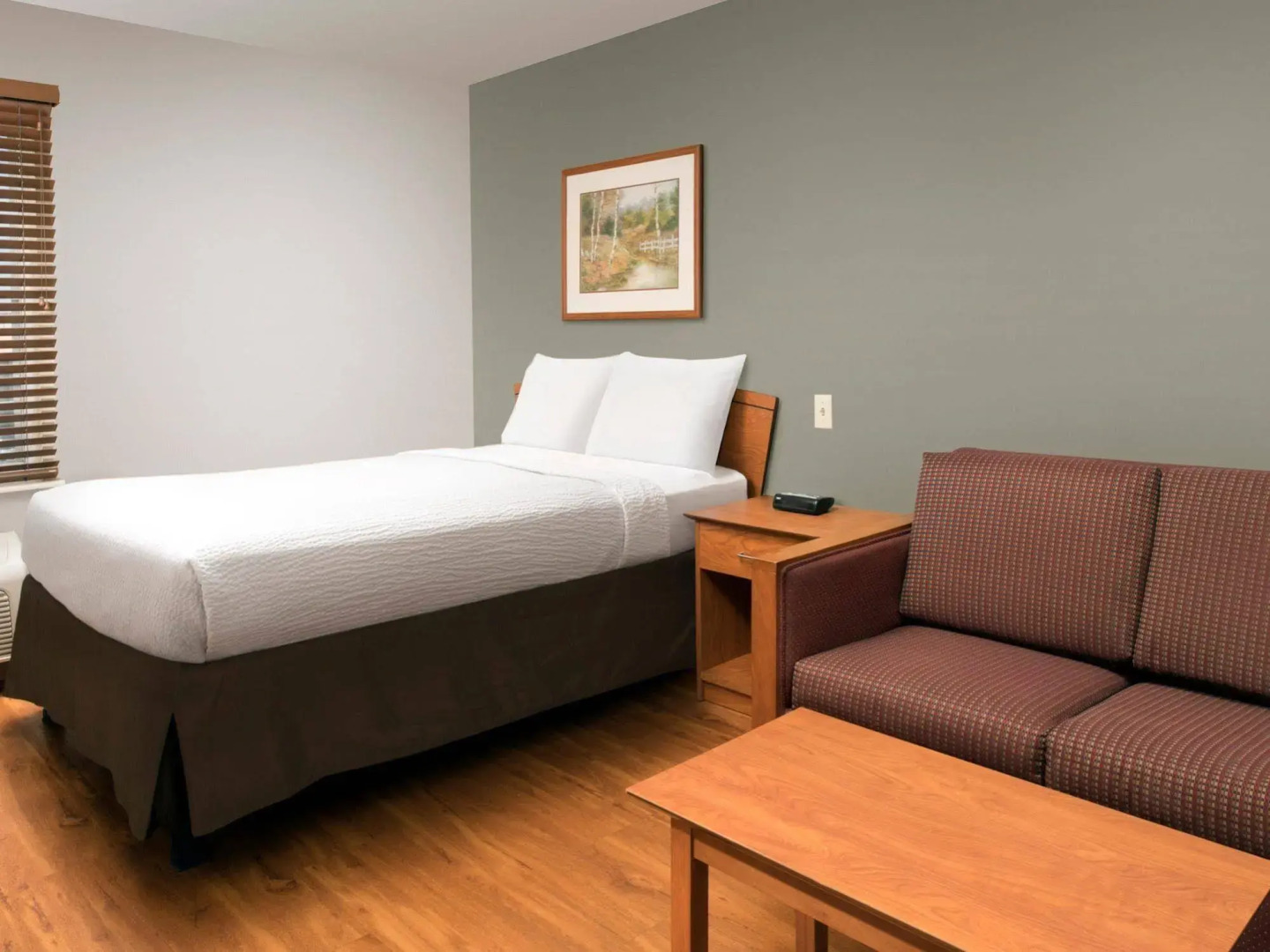 Extended Stay America Select Suites - Colorado Springs - Airport