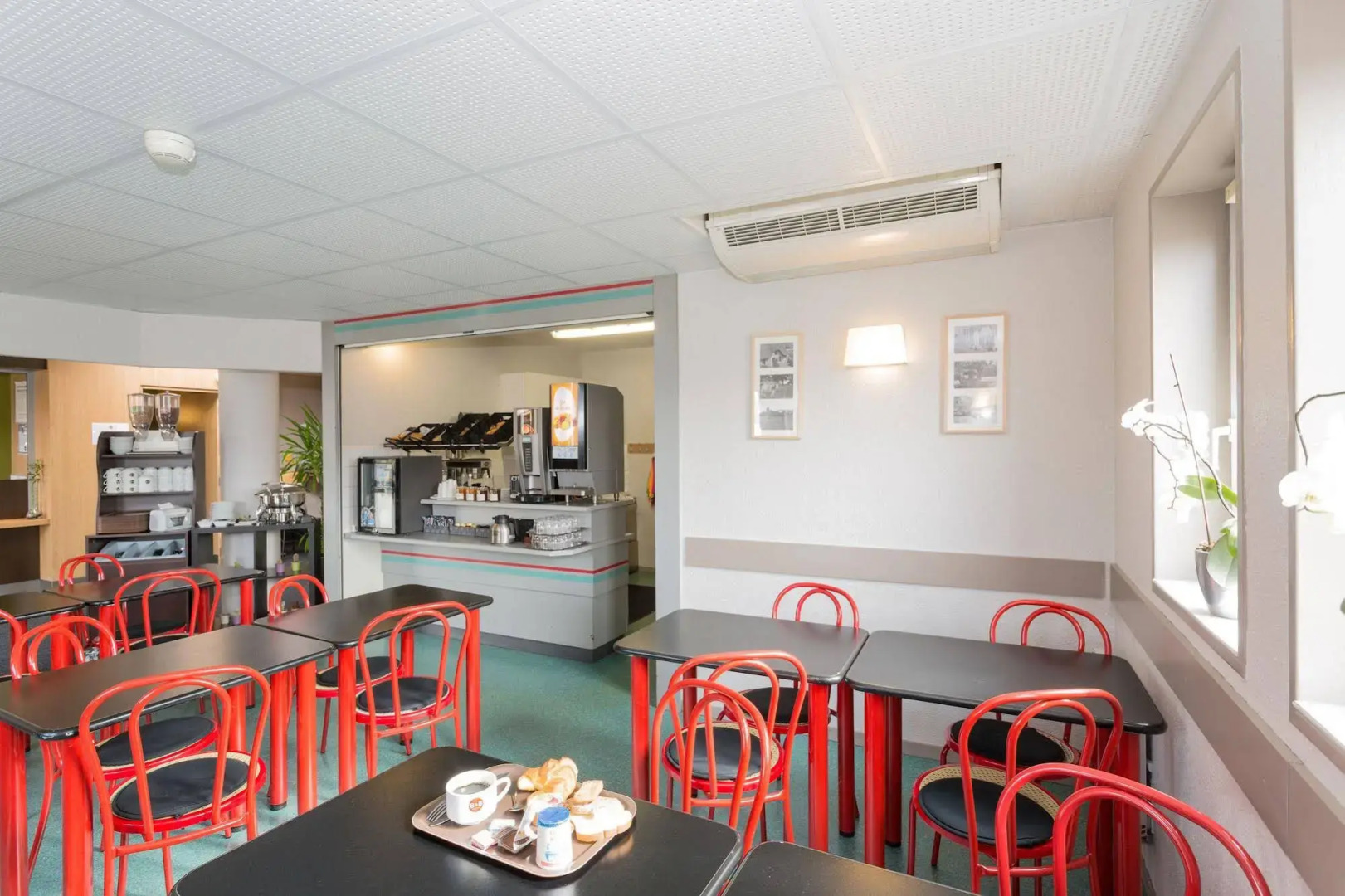 B&B HOTEL Strasbourg Nord Artisans