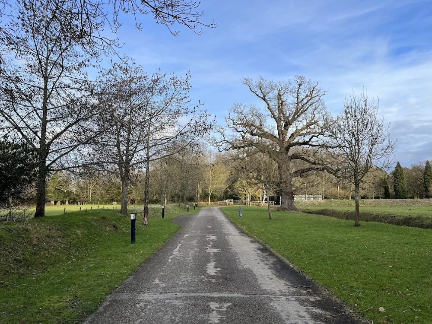 Charming 20-bed Self Contained Dwelling in Hook