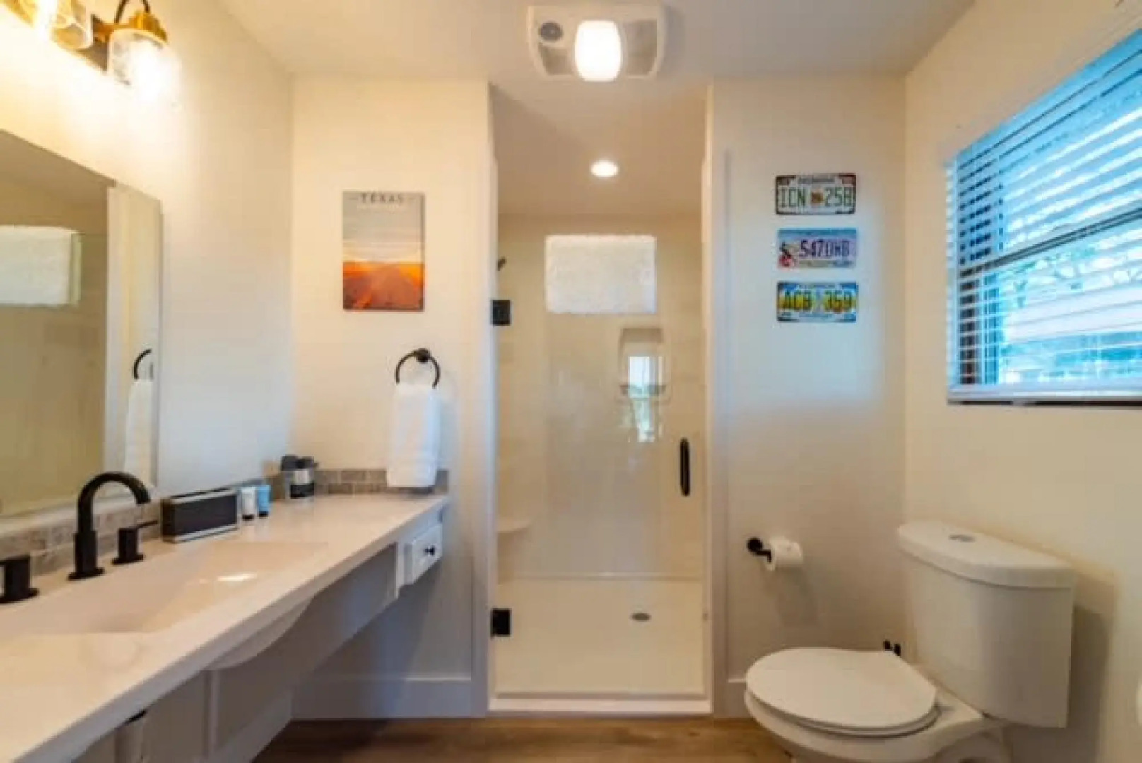 The Roadrunner Cabin 15MIN to Magnolia & Baylor