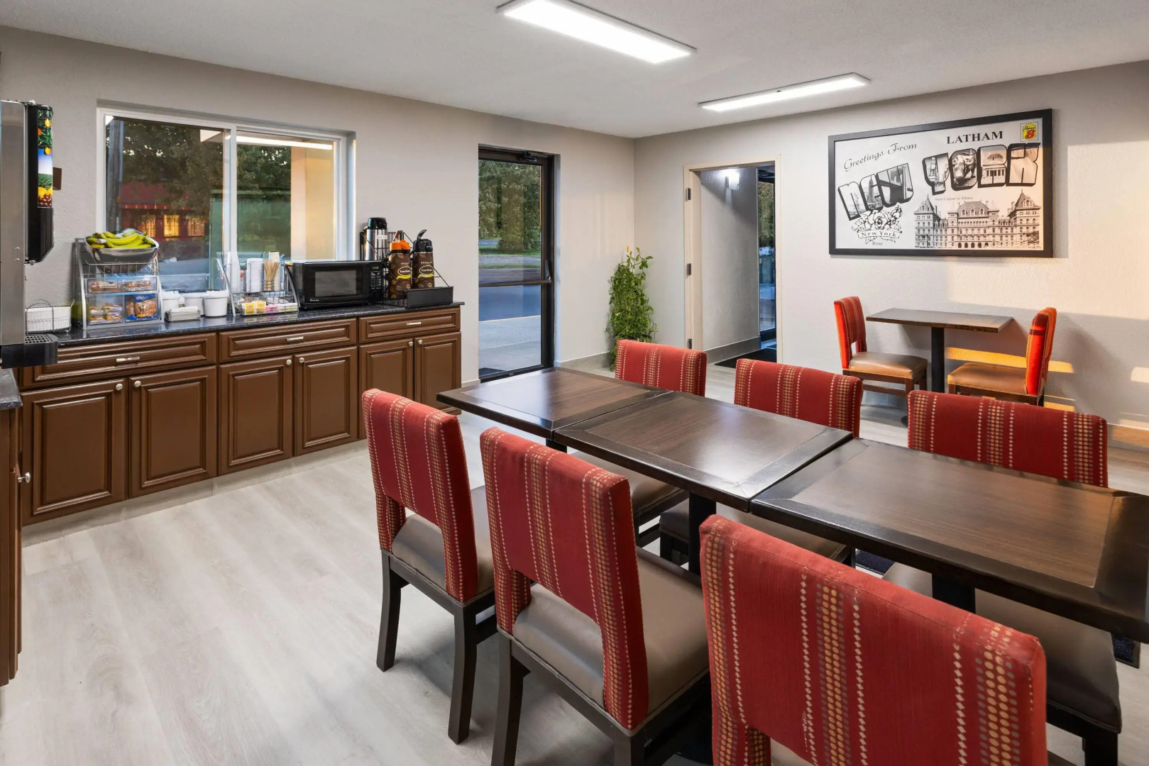 Super 8 by Wyndham Latham/Albany Airport