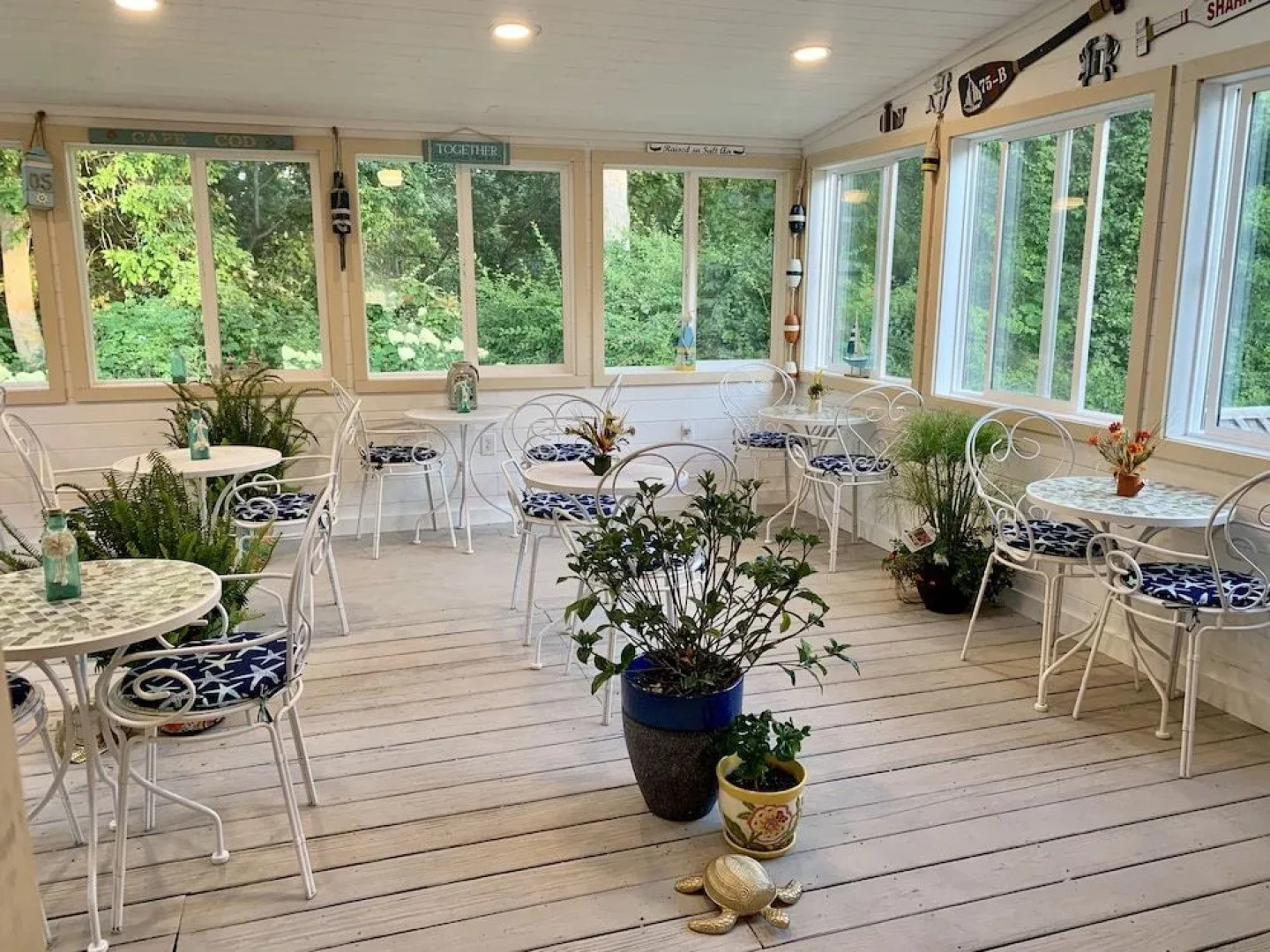 Eagle Wing Inn - Cape Cod