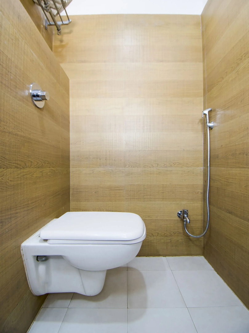 OYO 33503 Hotel Holiday international