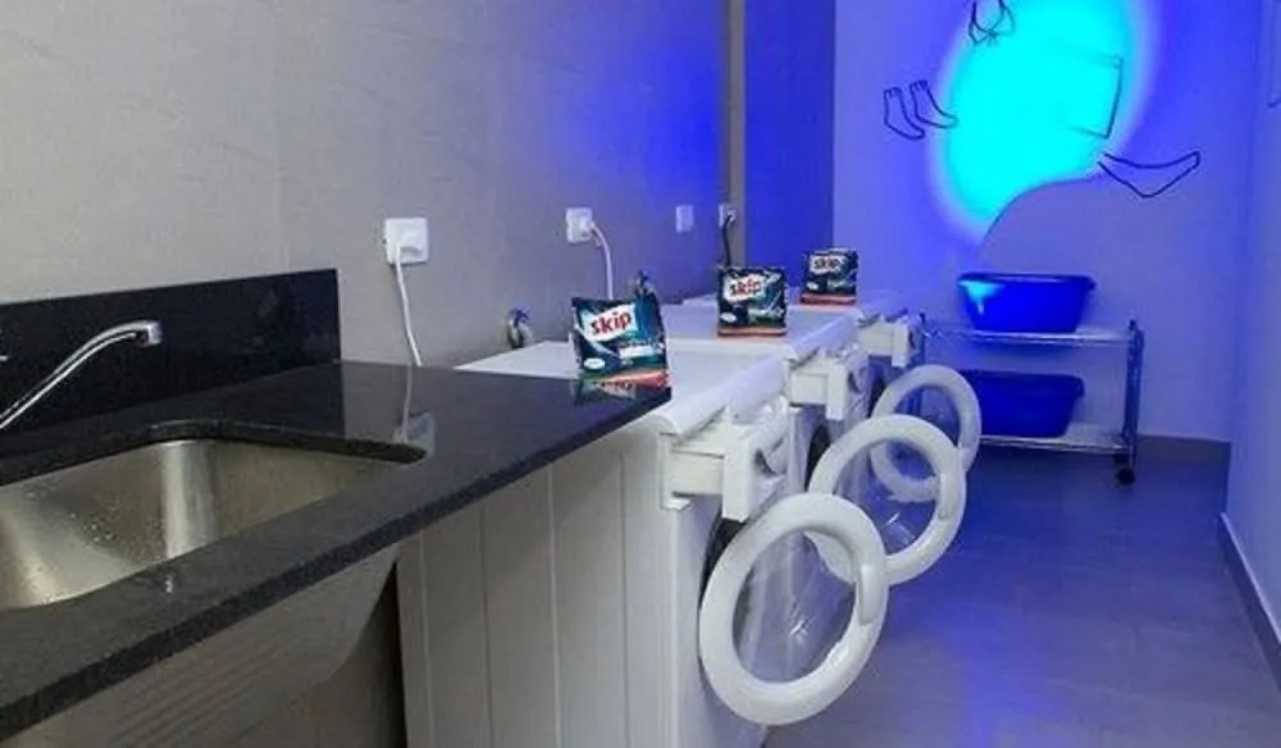 BA Hollywood Apartments