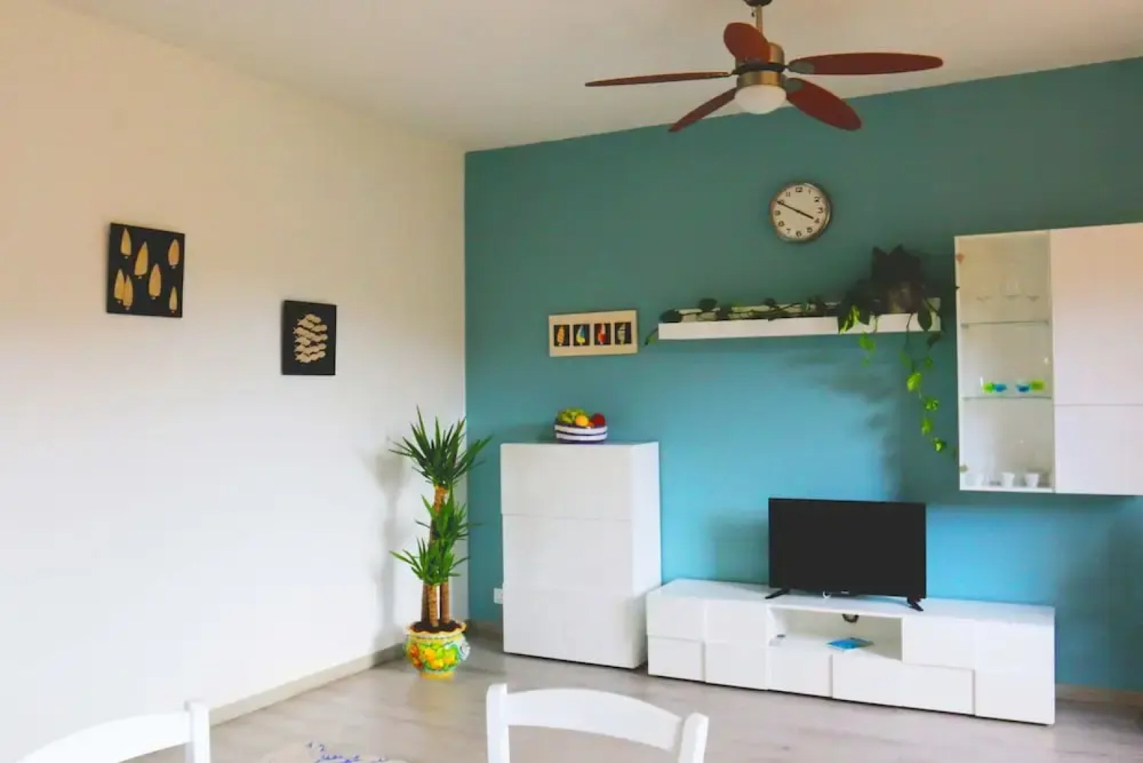 Apartment in Liguria With Side sea Views