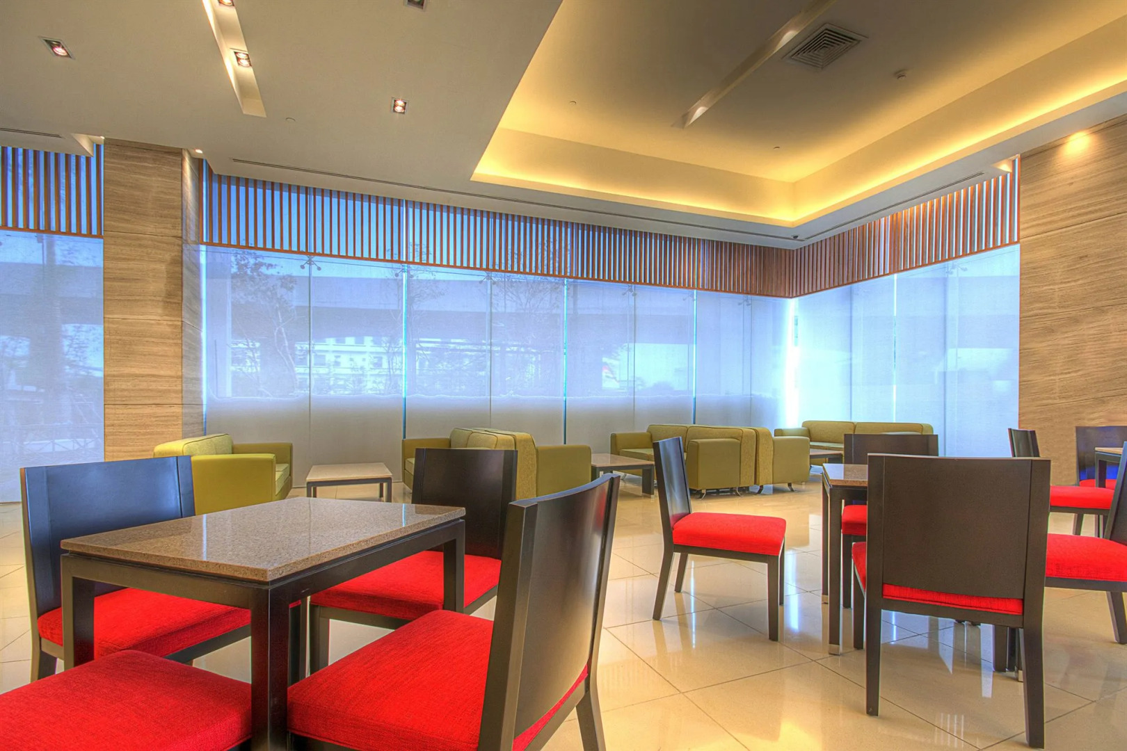 Holiday Inn Express Manila Newport City