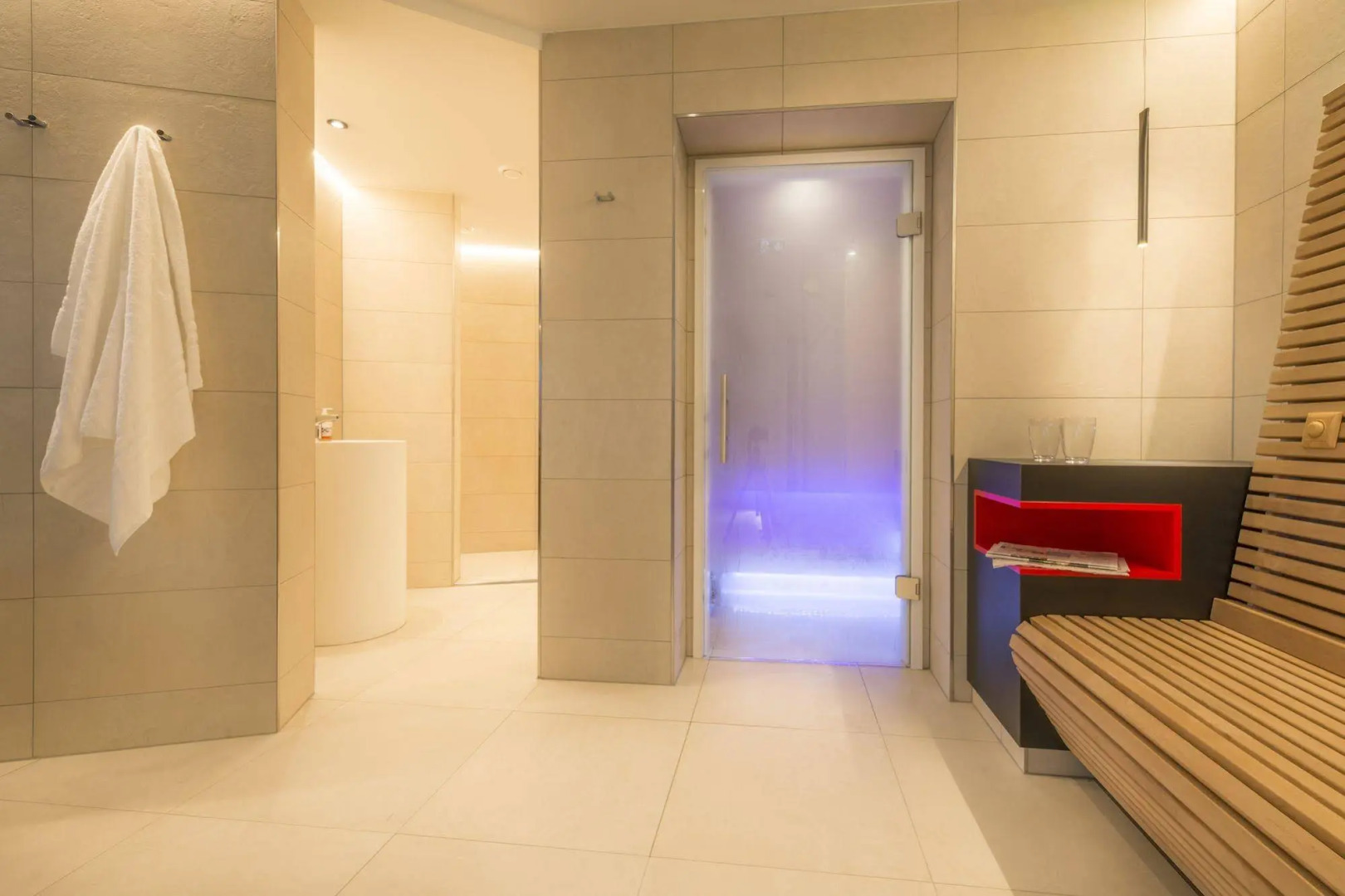 Heart Hotel Grischuna