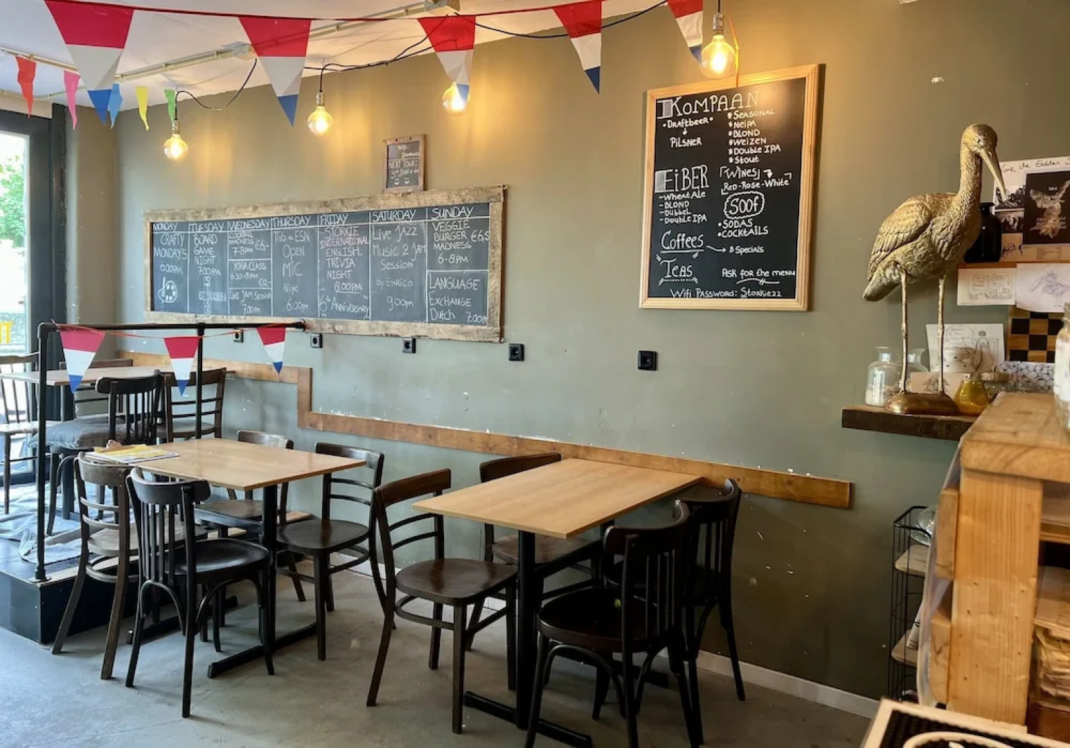 The Golden Stork - Hostel