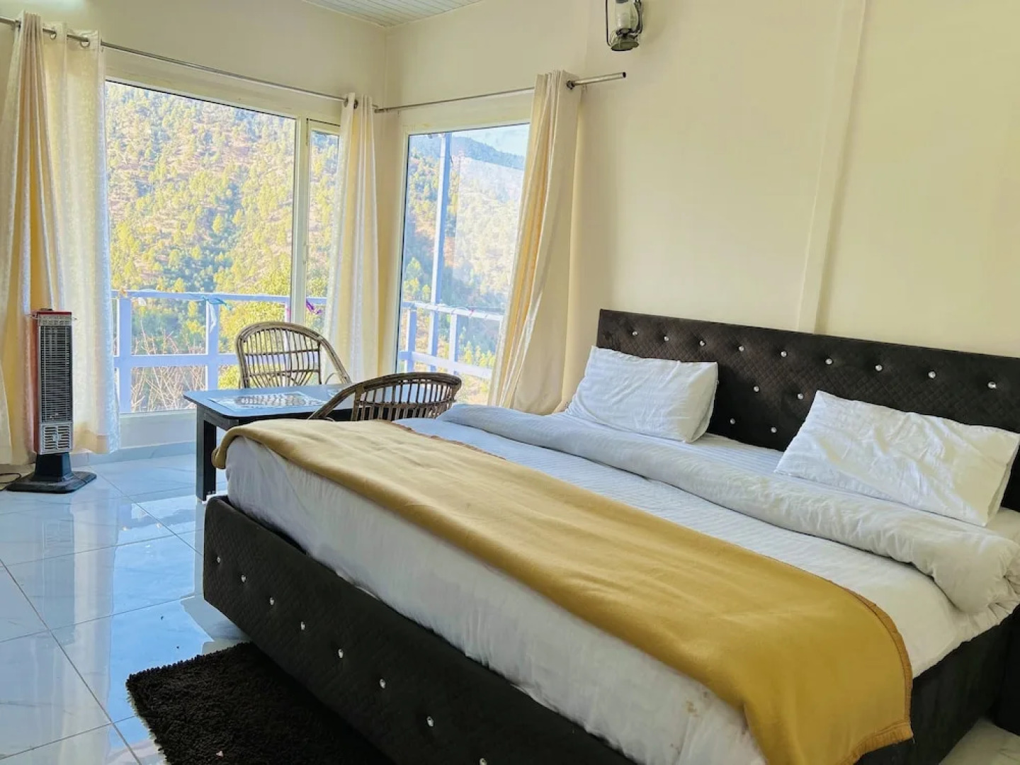 In Apple Estate Kanatal