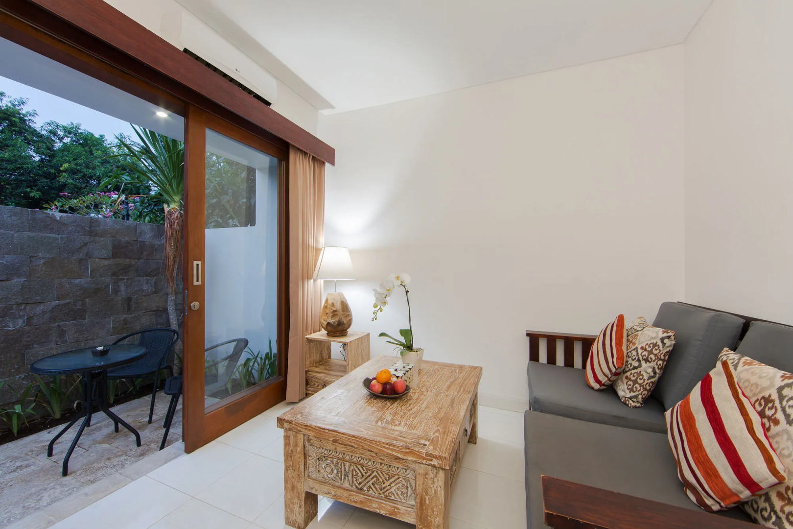 Odika Lovina House and Villa