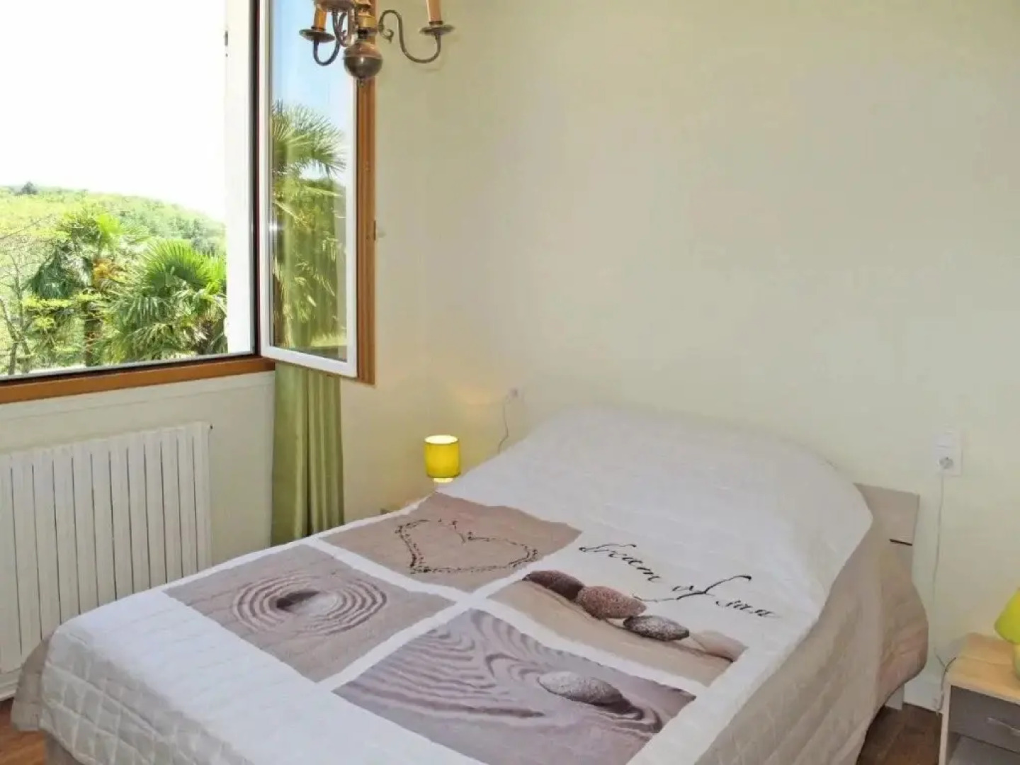 Holiday Home Freyssignes - CBA200