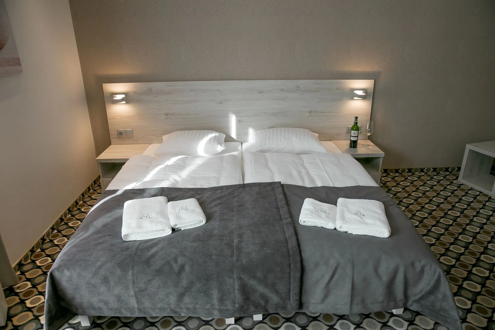 Marina Mielno z widokiem na Jezioro