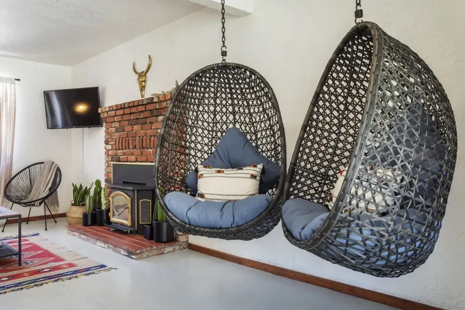 Splash House W/ Private Pool & Fire Pit Dogs Welcome Free 3 Bedroom Home by RedAwning