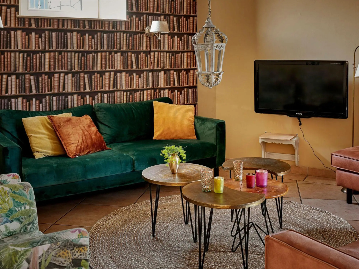 Colorful Holiday Home in Baarlo Near Boating With Hot Tub