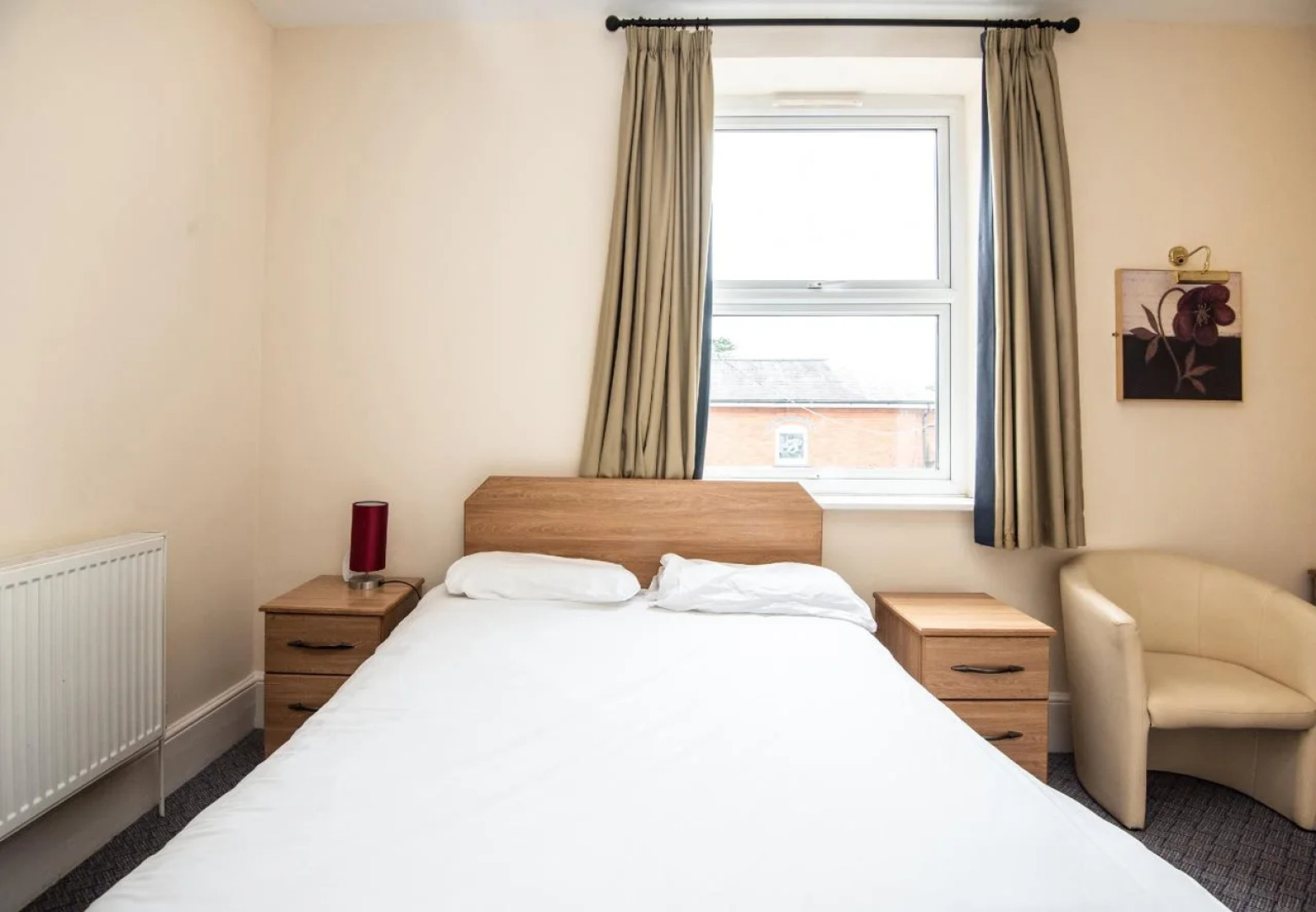 OYO The White Hart Inn