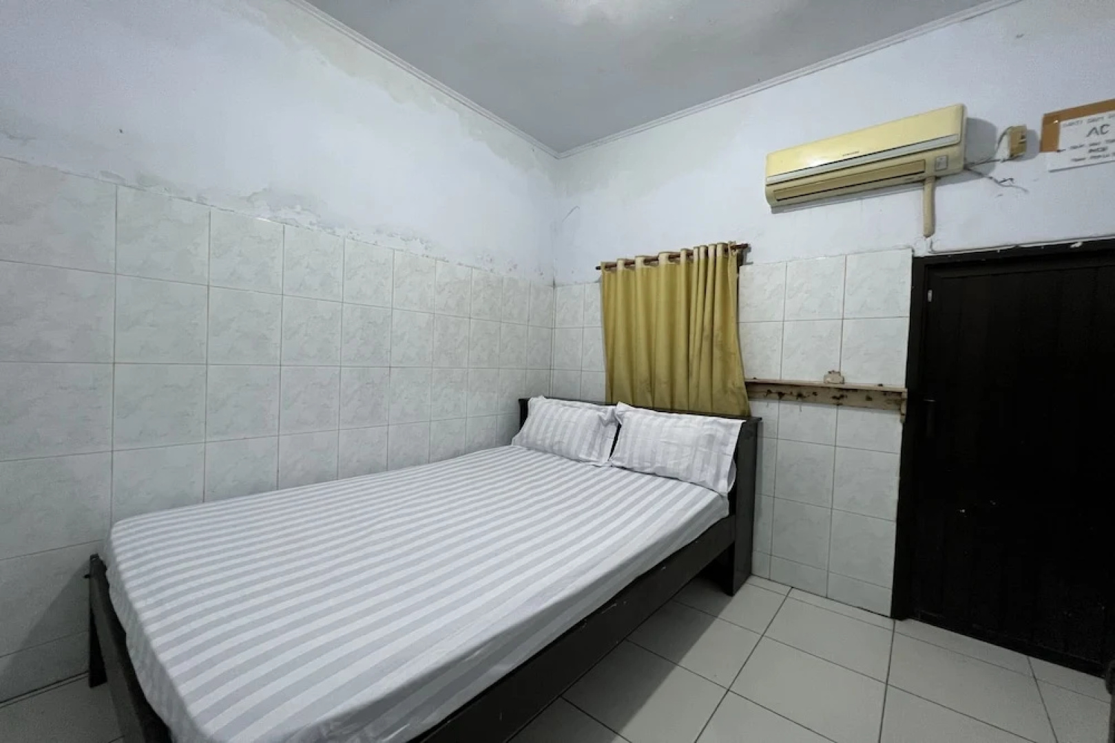 Hotel O Rafira Losmen NearYani Heahlerr