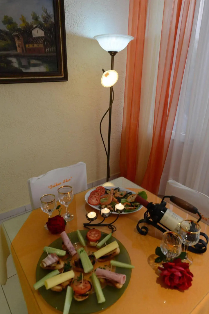 Golden Star Hotel - Adults Only (+16)