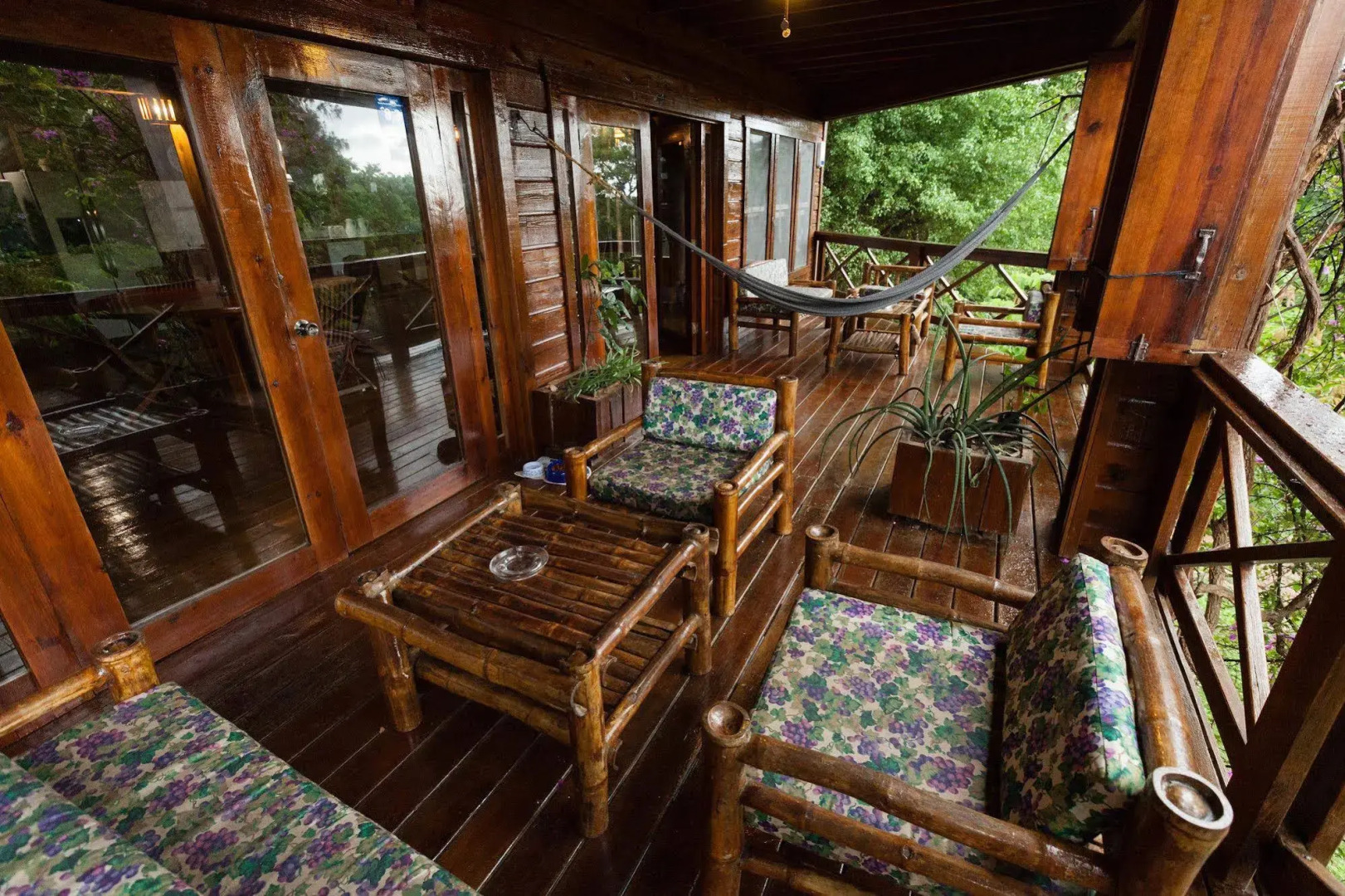 Roatan Bed & Breakfast Apartments