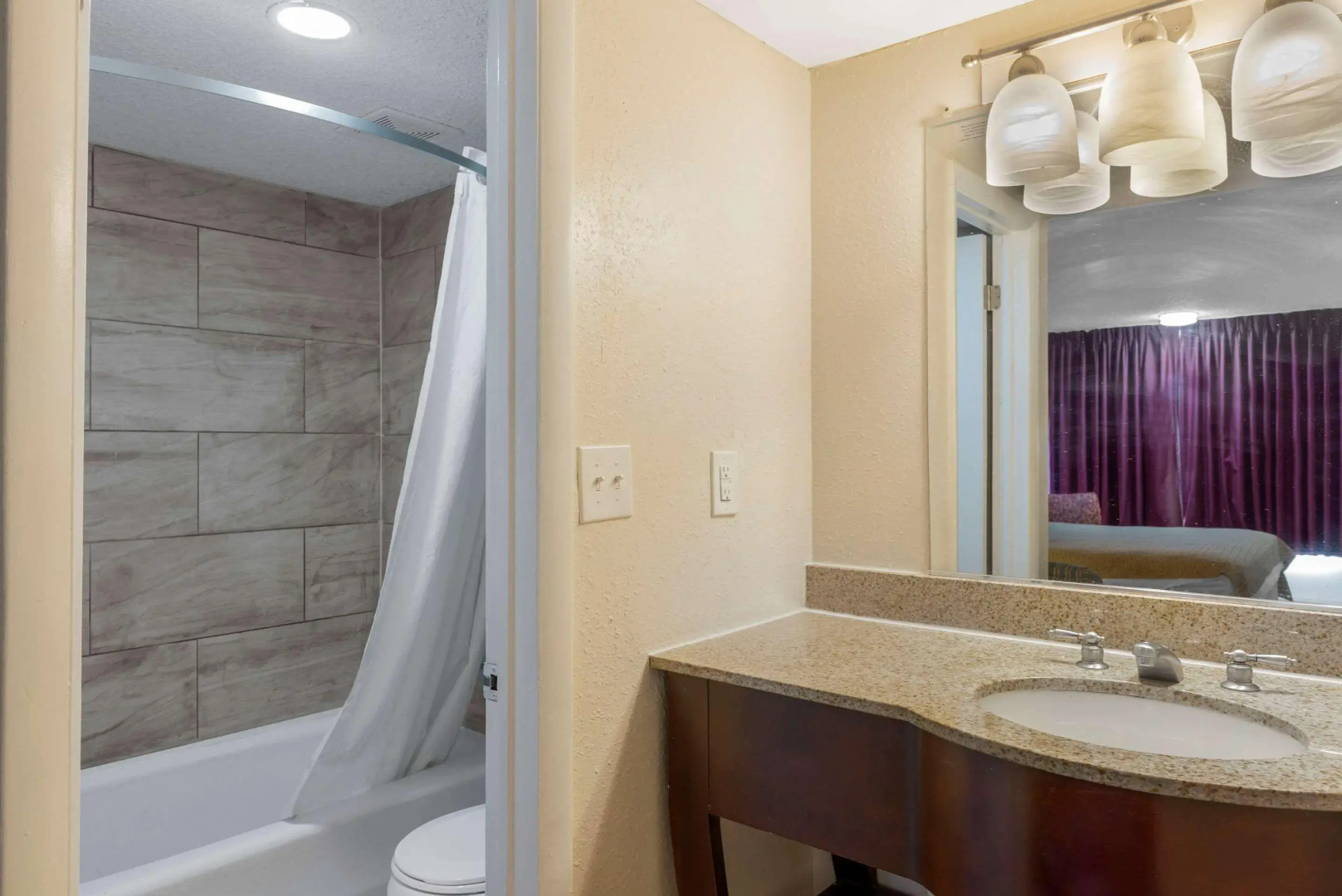 Rodeway Inn Colonial Heights I-95