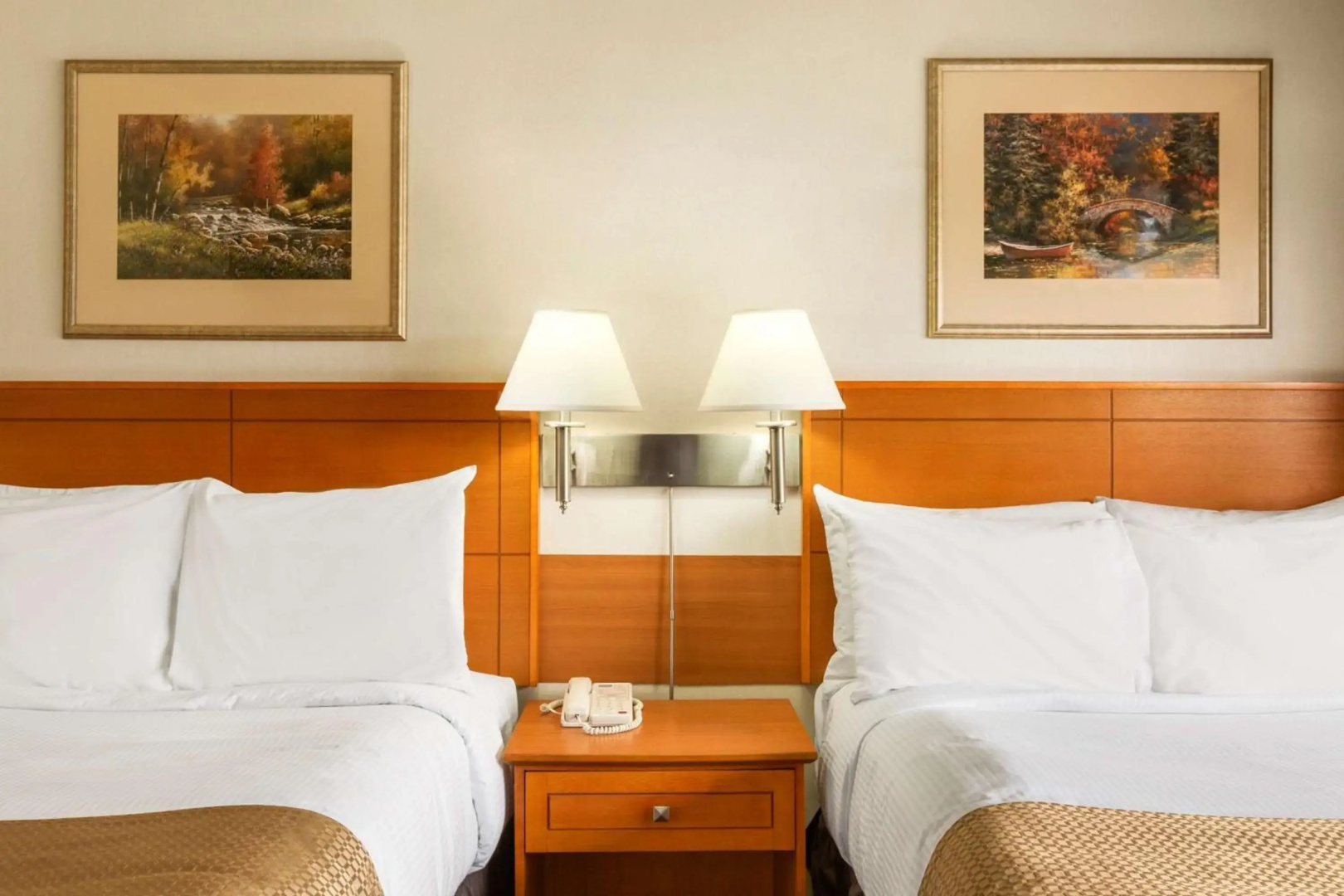 Travelodge by Wyndham Edmonton East
