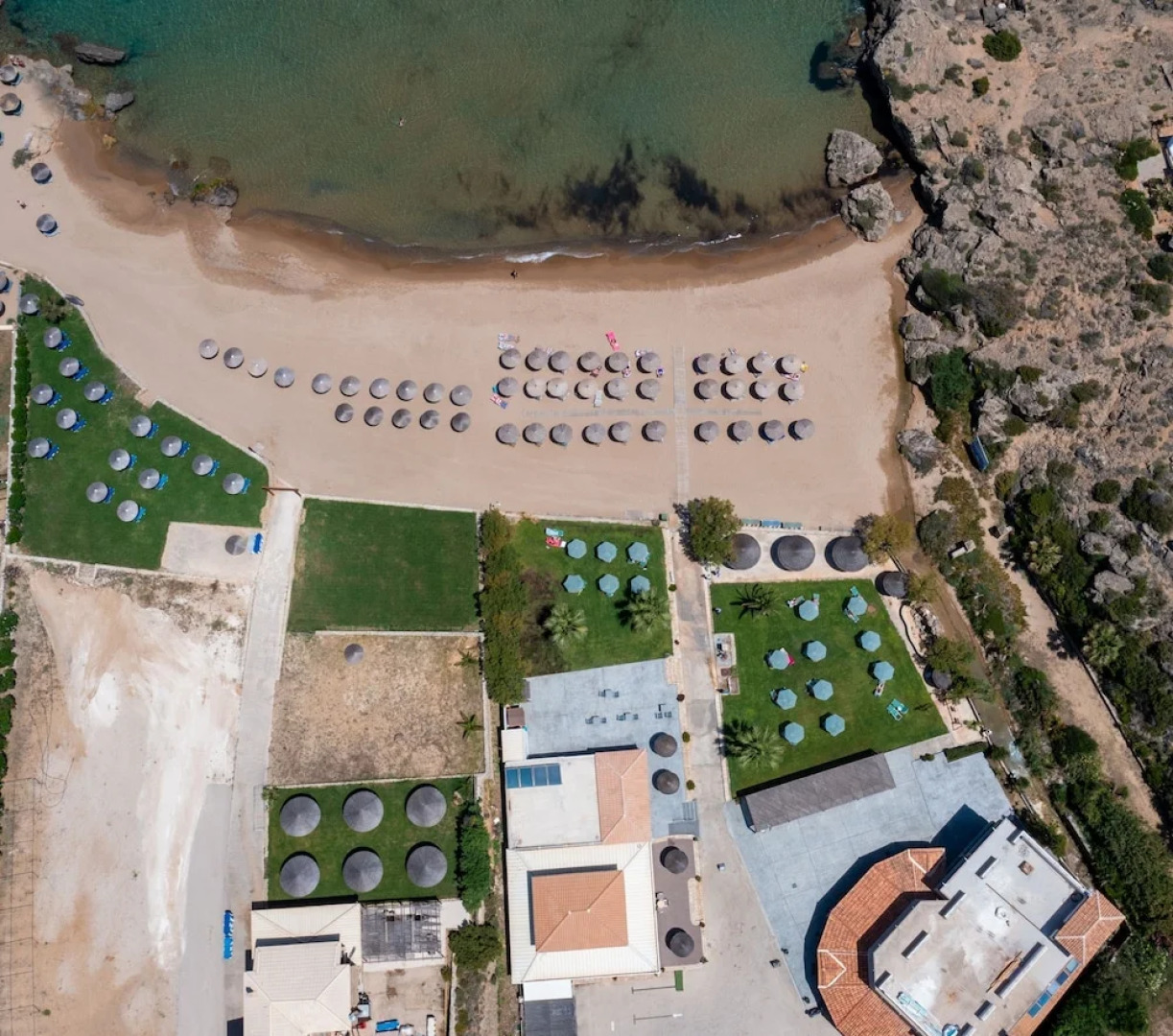 Plaka Beach Resort