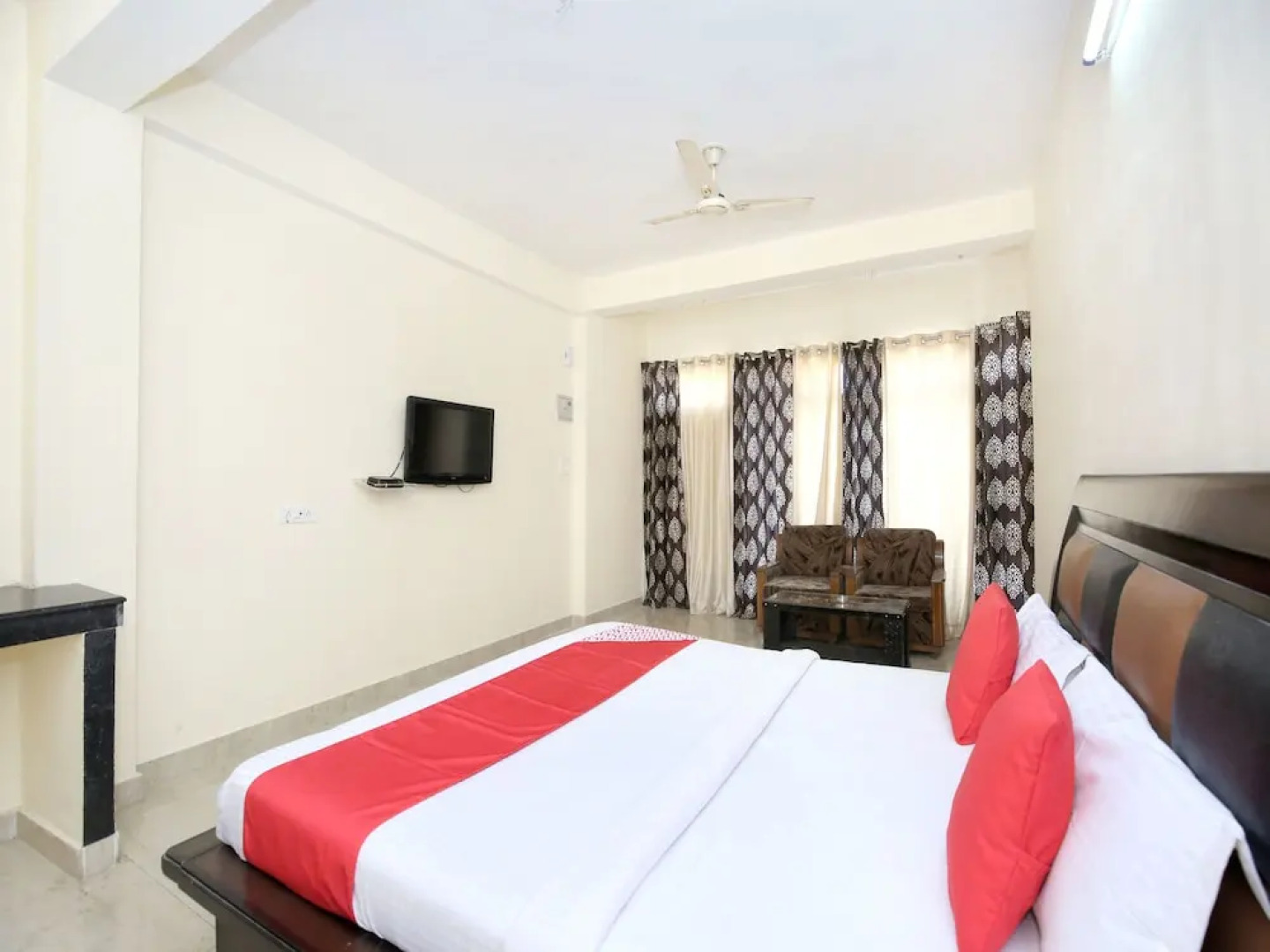 OYO 12485 Home Cosy Stay Aanji