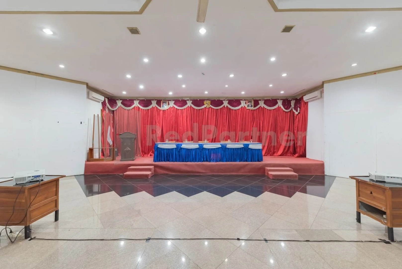 Ayong Linggarjati Kuningan Mitra RedDoorz