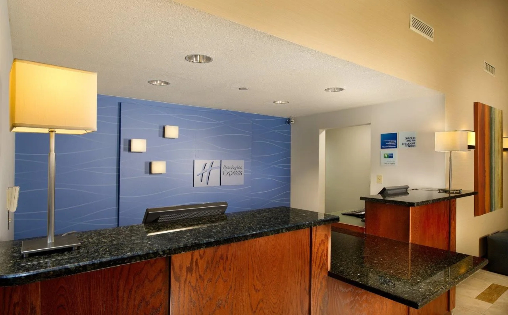 Holiday Inn Express and Suites Manassas by IHG