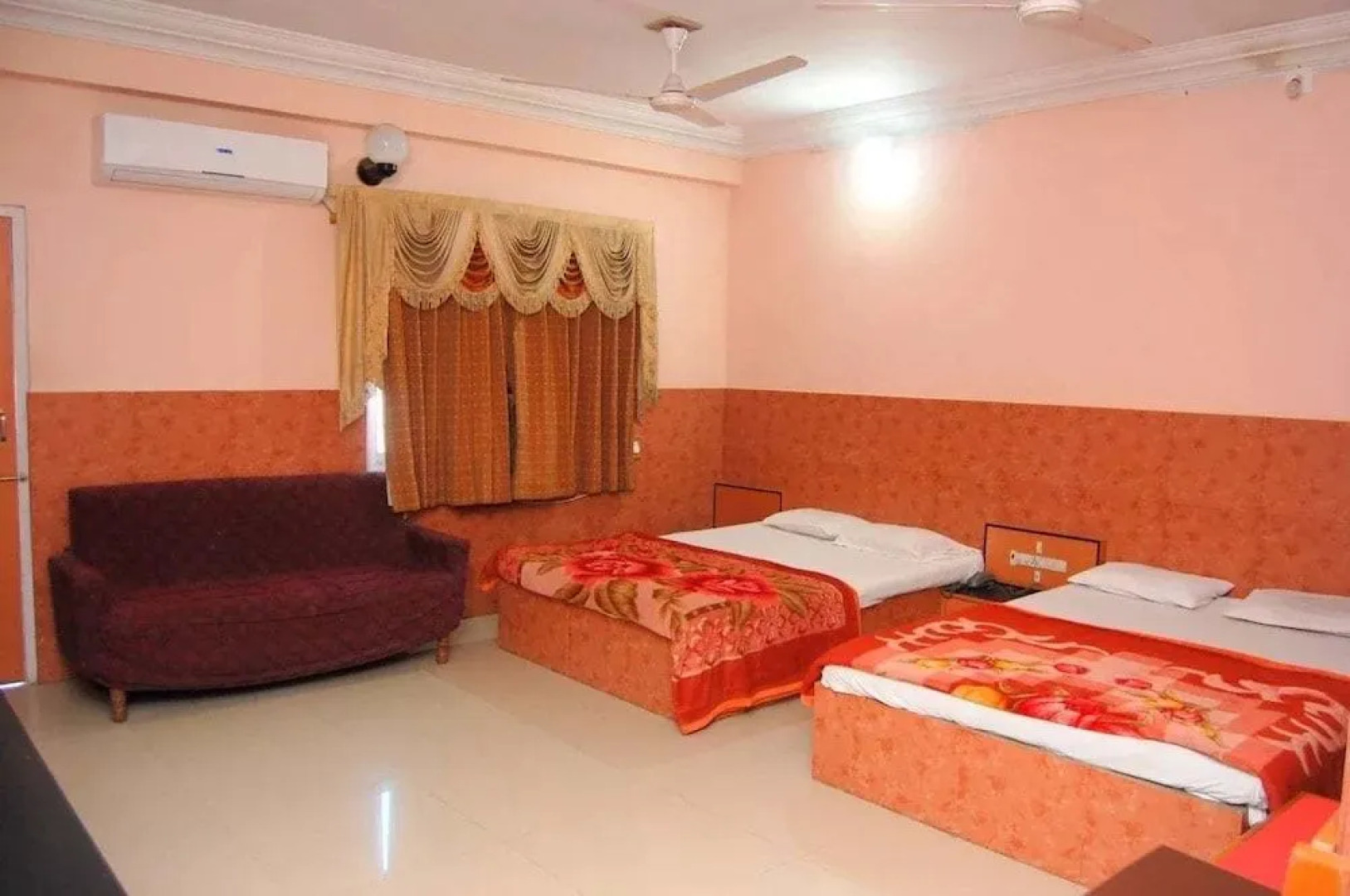 Hotel Meera