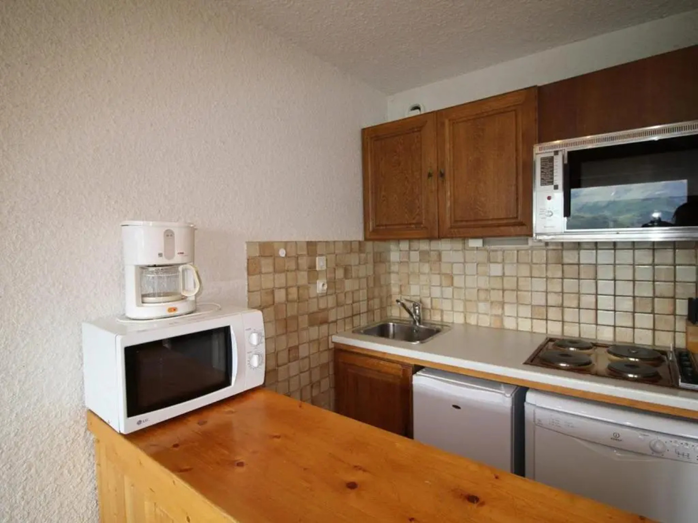 Appartement Auris, 1 pièce, 4 personnes - FR-1-297-30