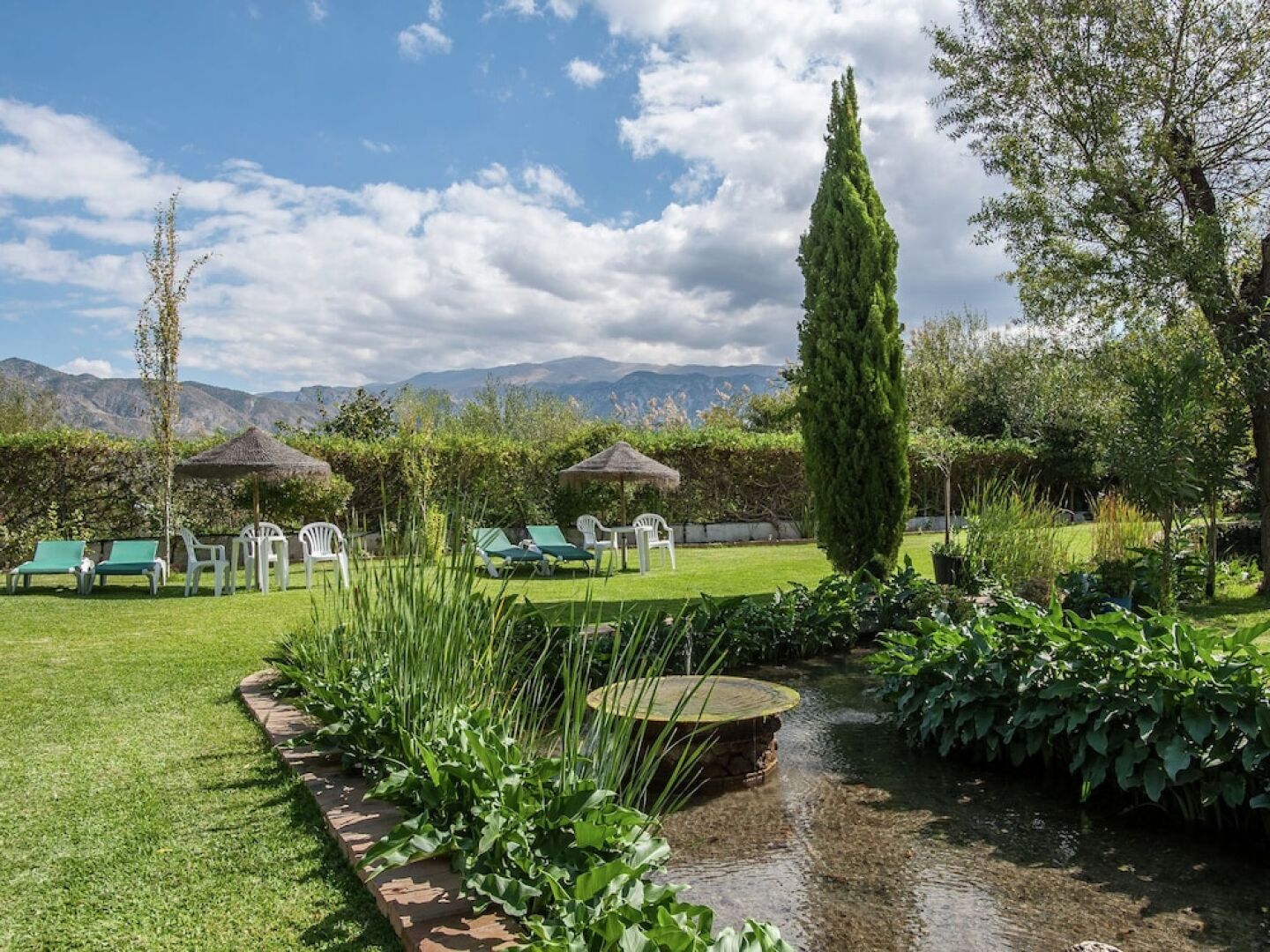 Rustic Cottage in El Padul With Swimming Pool