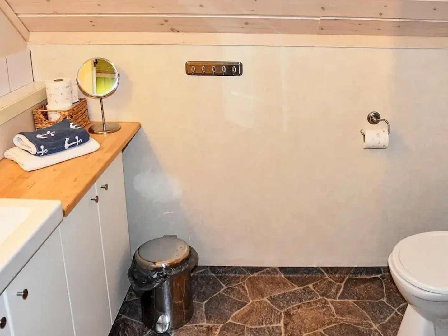 5 Person Holiday Home in Bud-by Traum