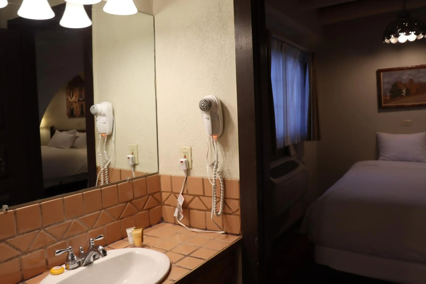Sagebrush Inn & Suites