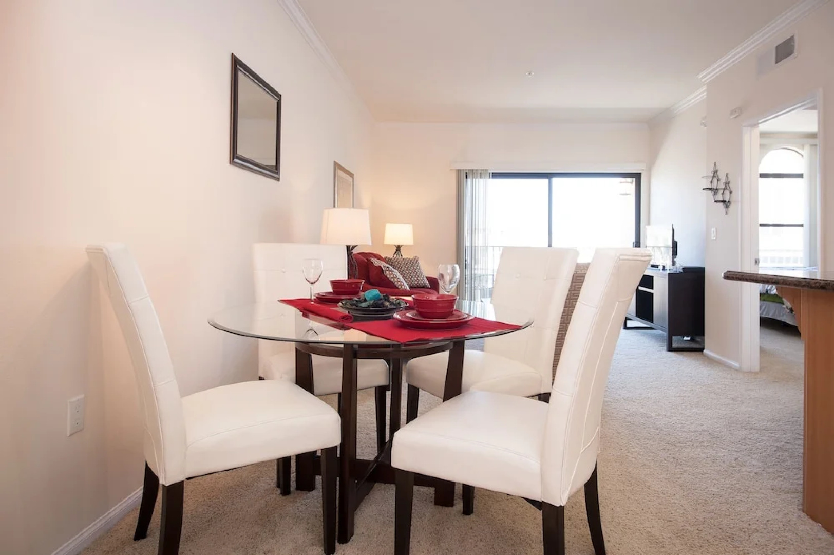 Sunshine Suites at 616 St. Paul