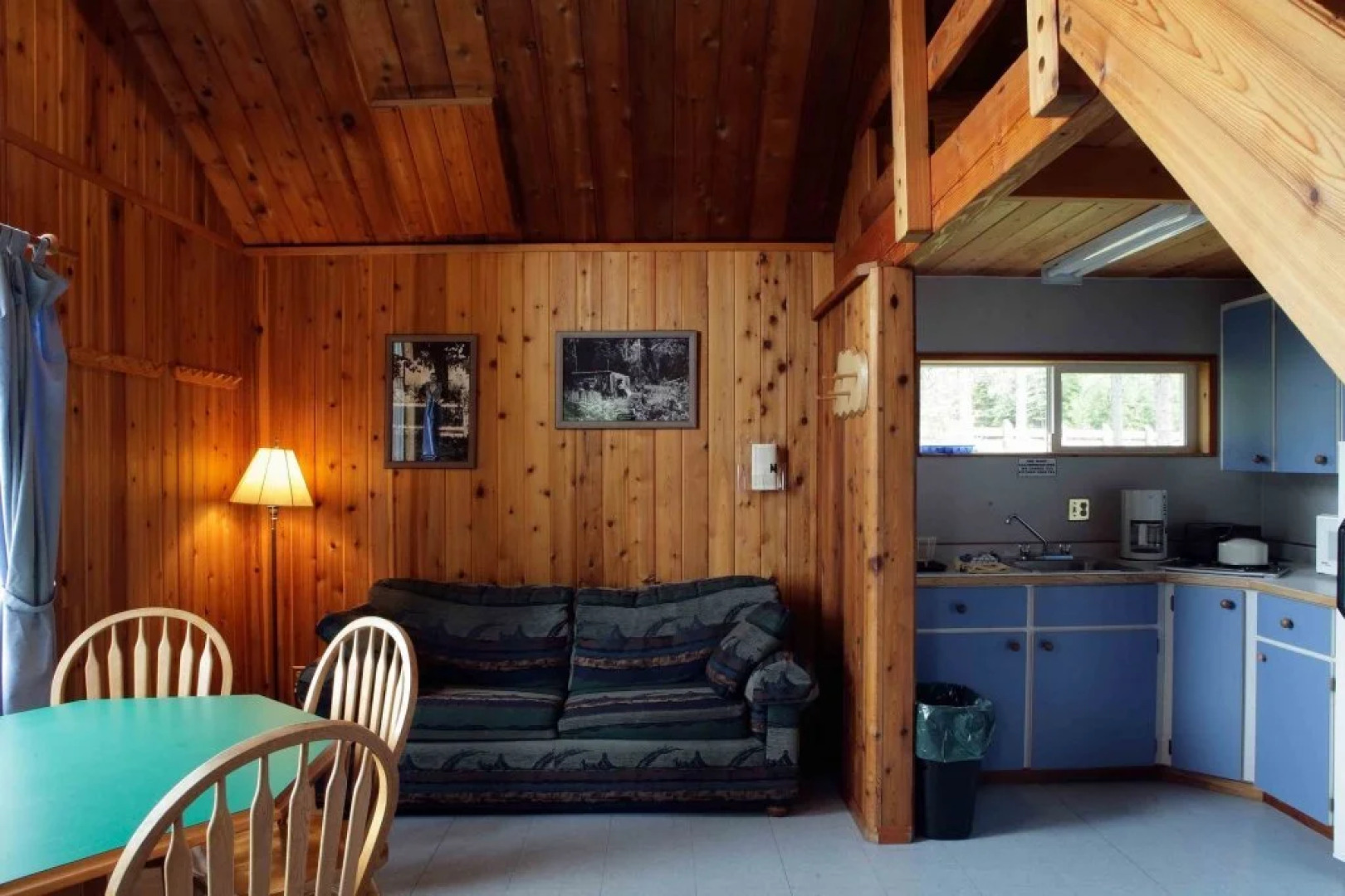 Becker's Lodge Bowron Lake Adventures Resort