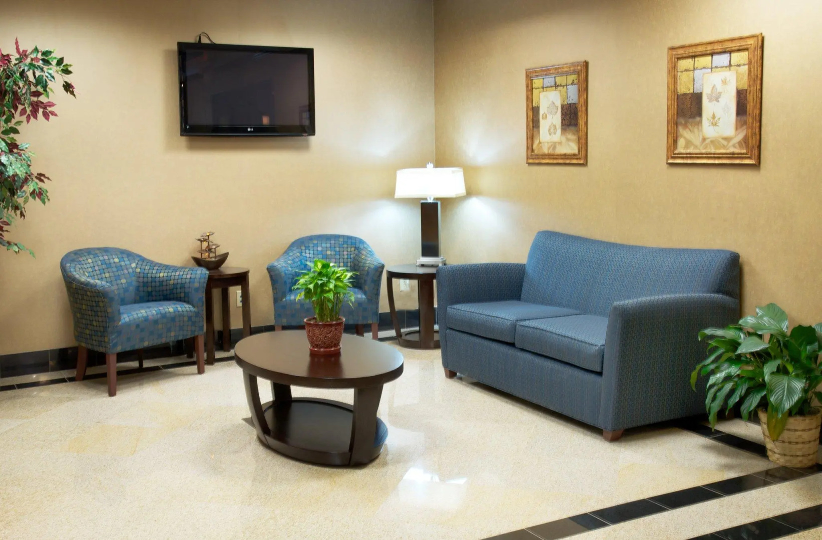 Holiday Inn Express & Suites Sealy by IHG