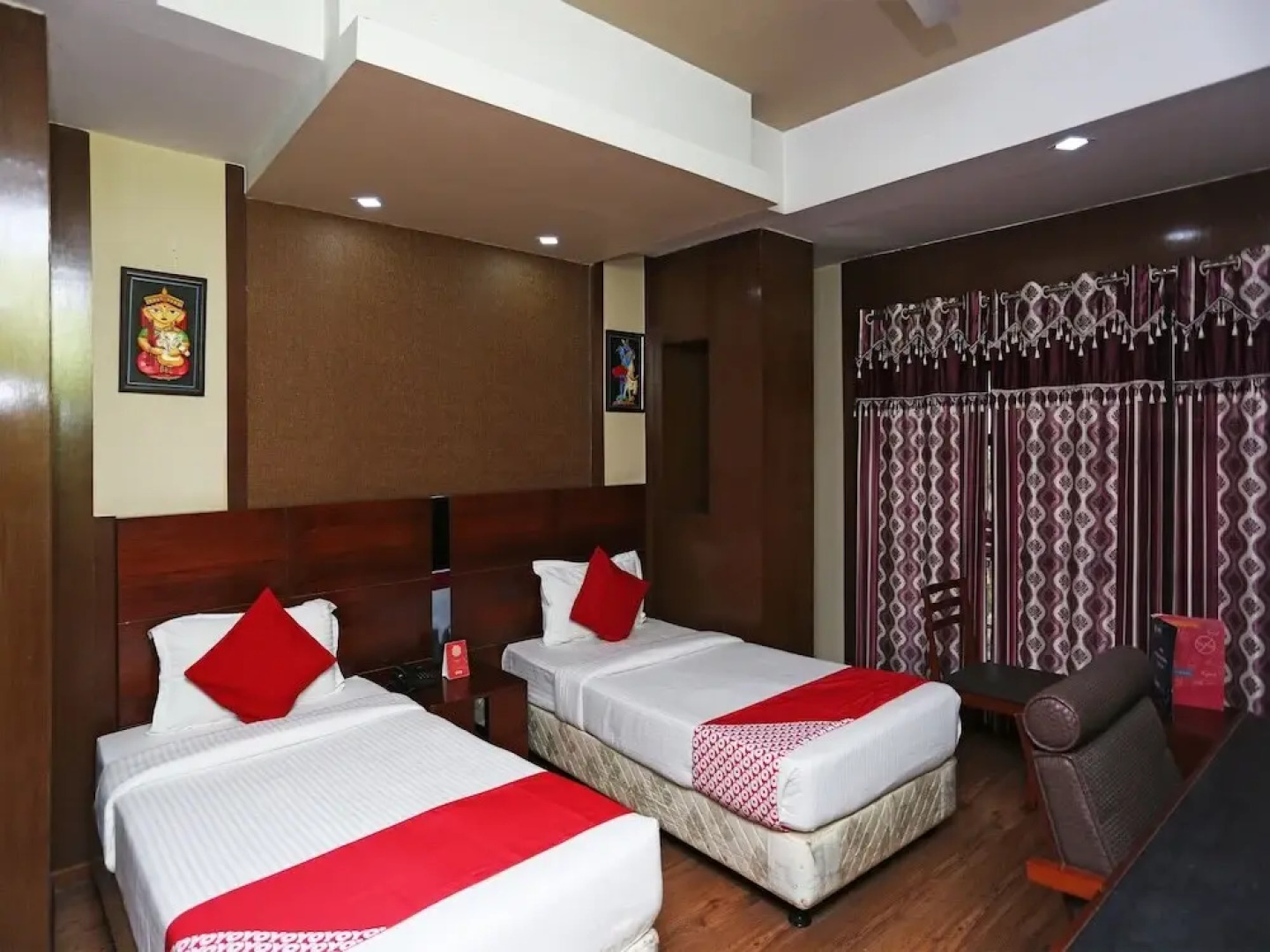 Hotel Ambassador Retreat