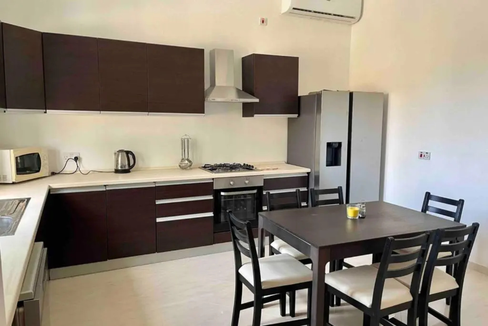 3-bedroom With Backyard-hosted by Sweetstay