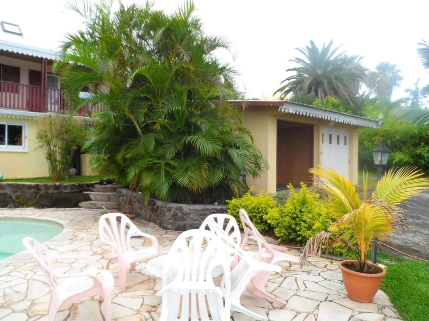 Studio in Étang Salé, With Wonderful sea View, Private Pool, Enclosed Garden