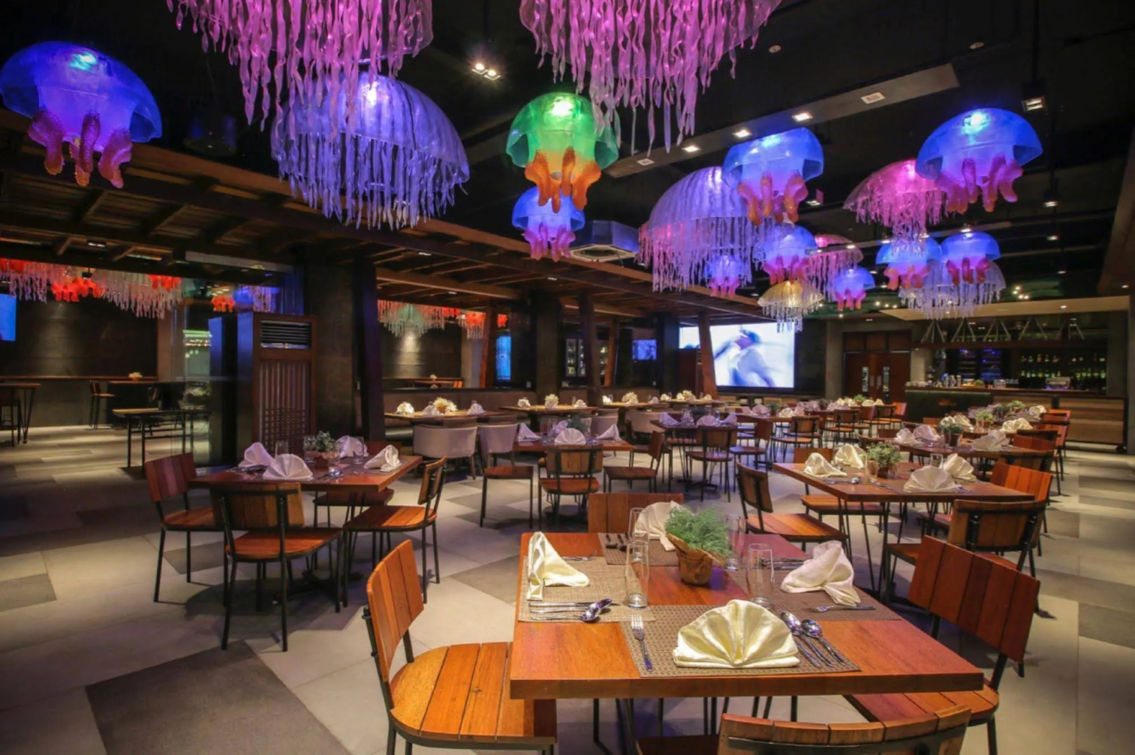 Two Seasons Coron Bayside Hotel