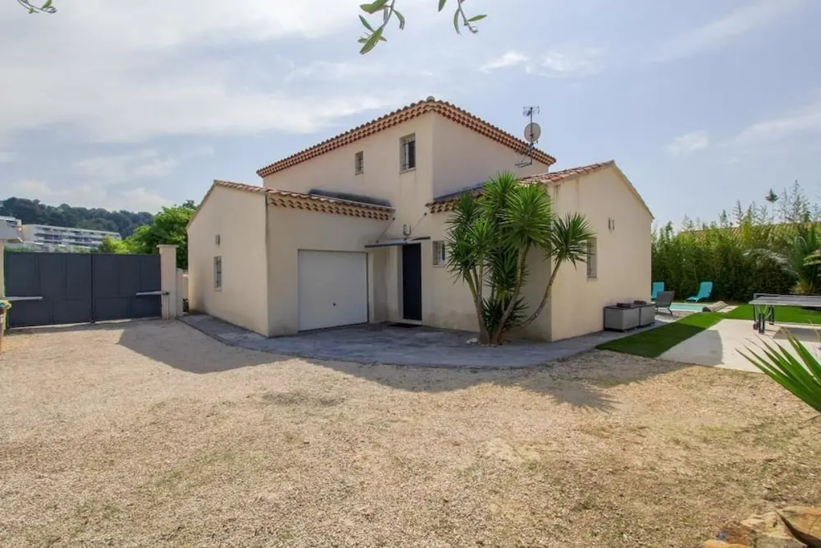 Homelly - Belle Maison avec piscine