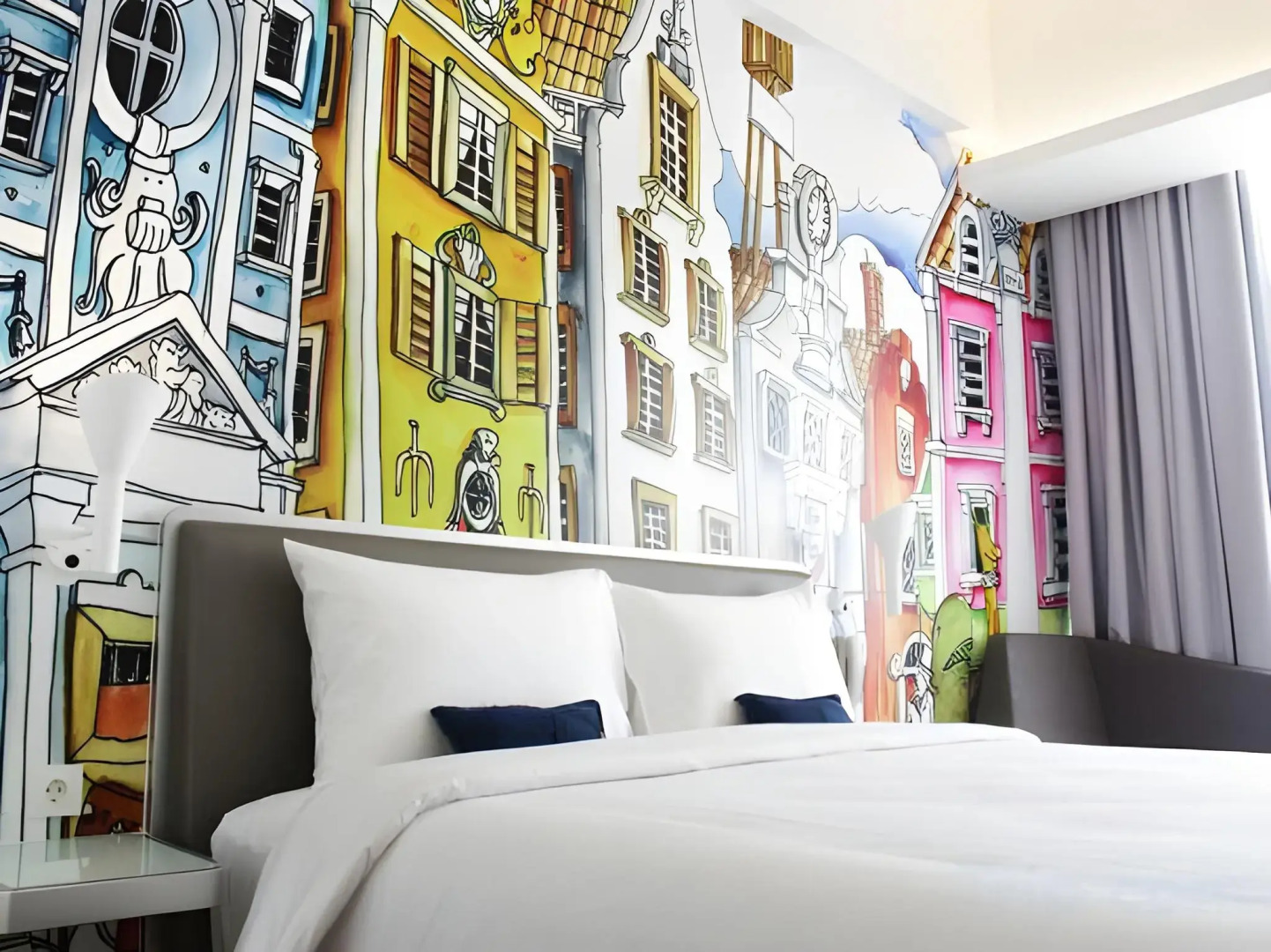 YELLO Hotel Harmoni Jakarta