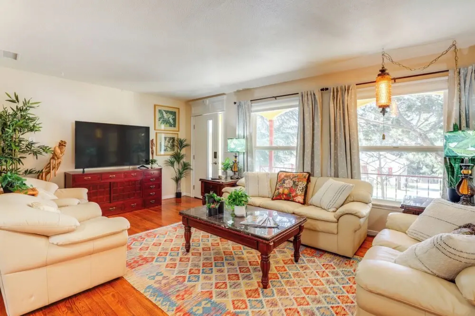 Walk to Downtown Atascadero: Cottage w/ Sunroom!