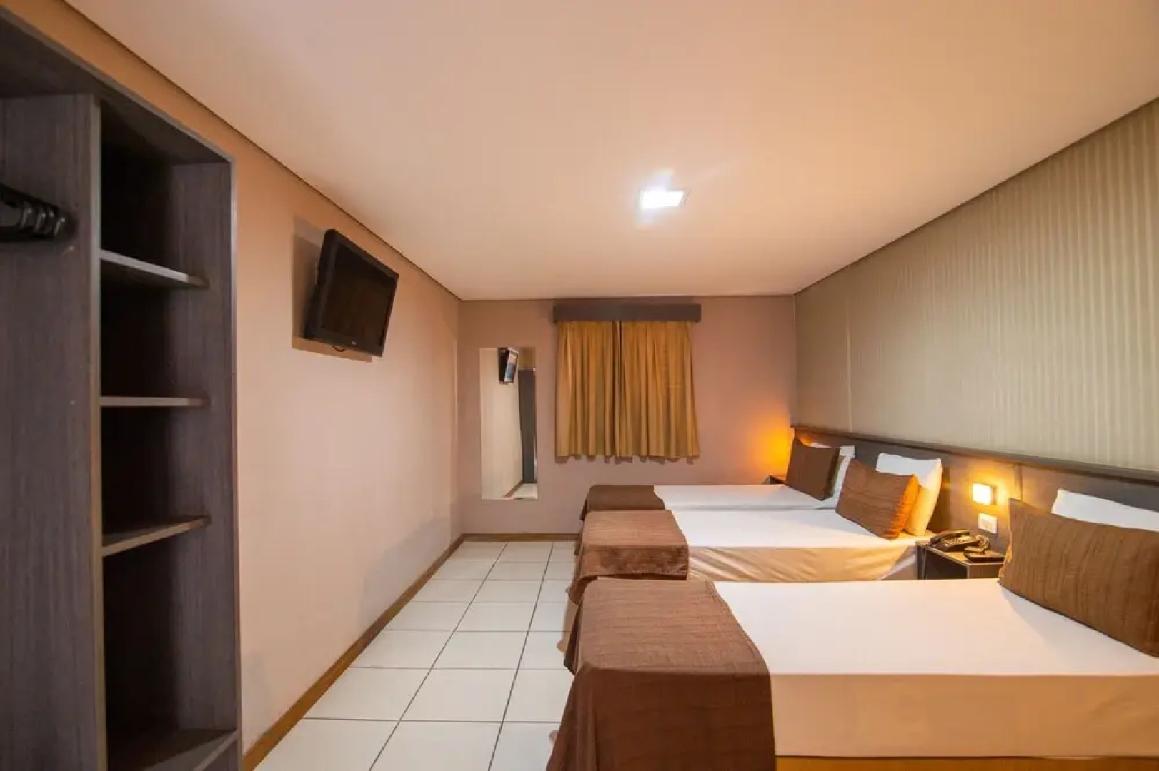 Hotel Extasy (Adult Only)