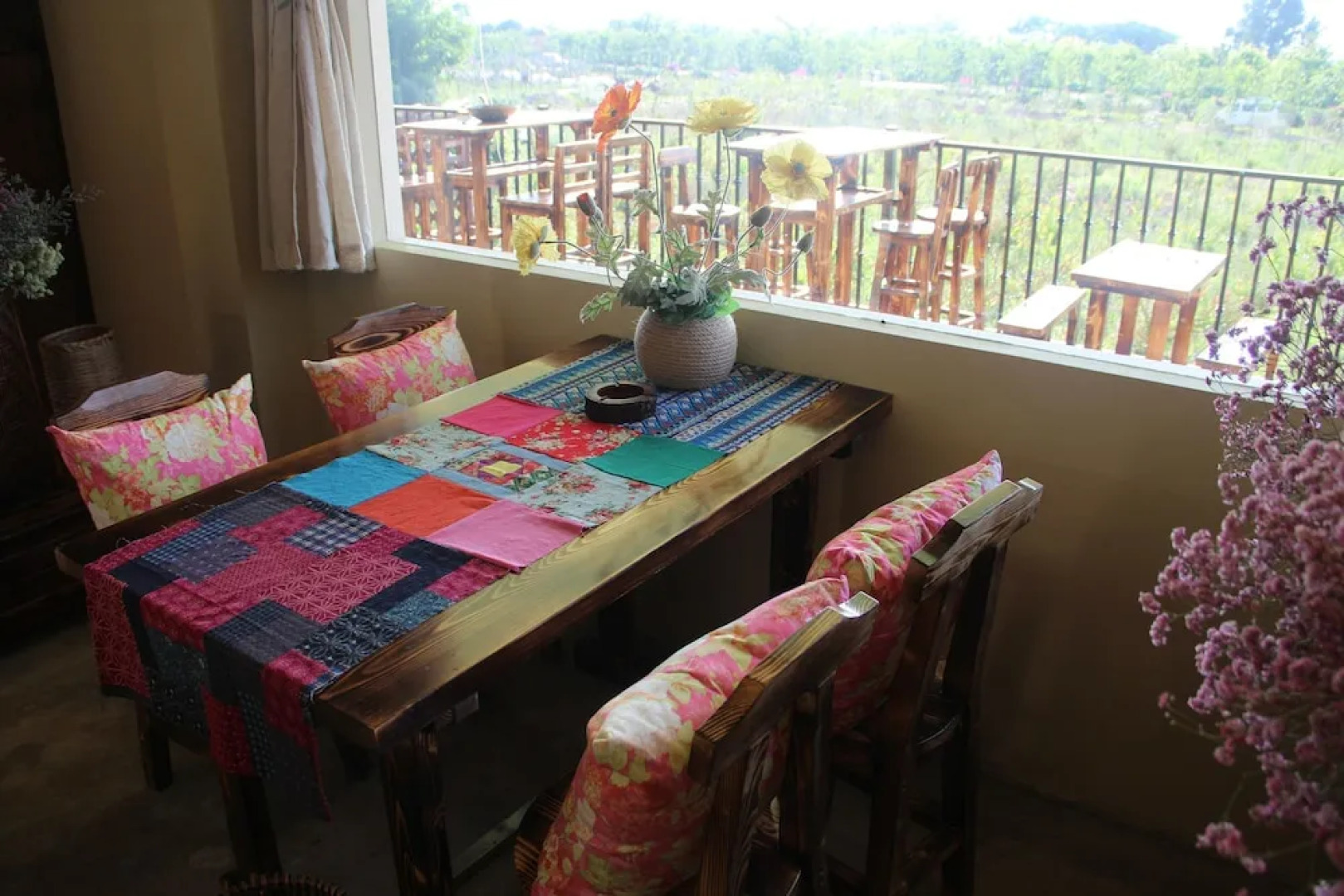 Buyi Hotel Resort Fuxian Lake